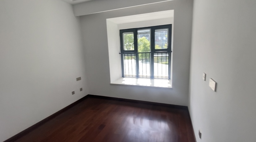 春江阅 3室2厅2卫 143.75m&sup2;
