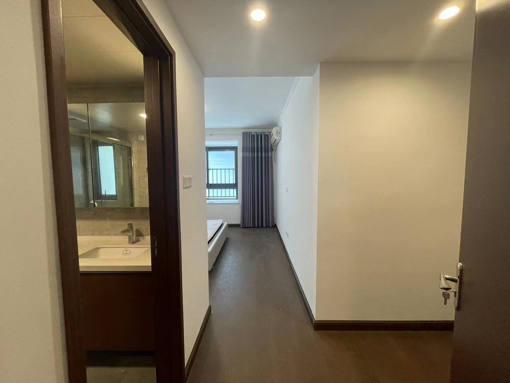 华强国际公馆 4室2厅2卫 144m&sup2;