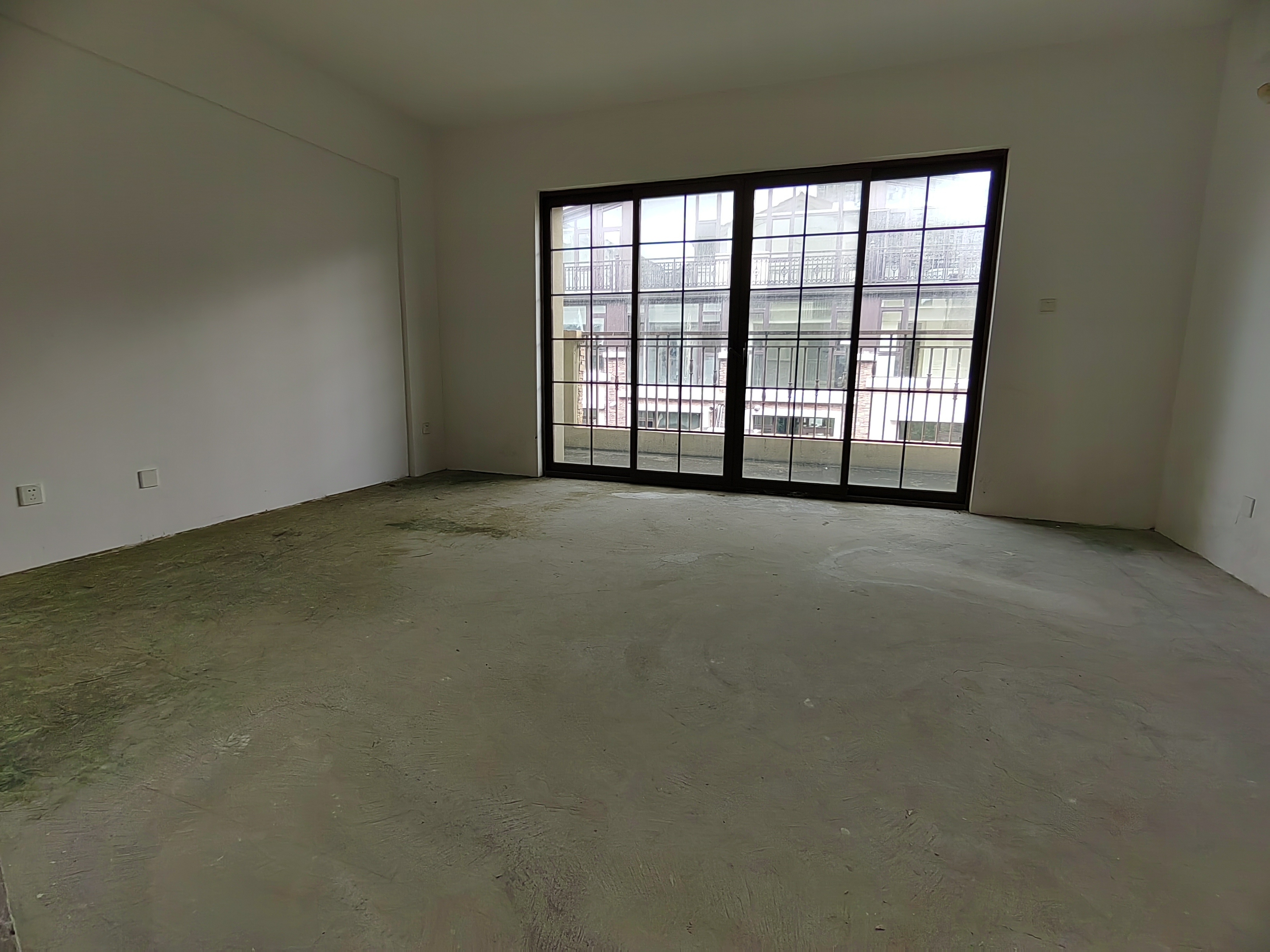 万科有湖（翡翠心湖） 4室2厅3卫 256m&sup2;