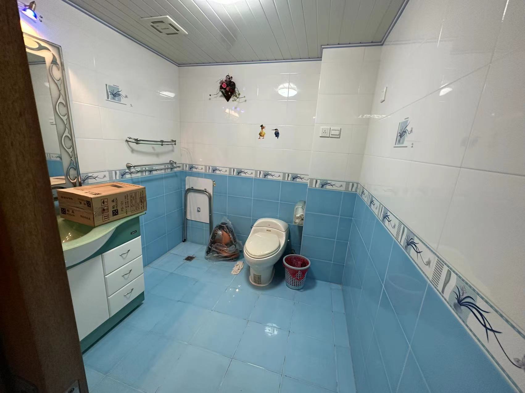 城南小苑 3室2厅2卫 151m&sup2;