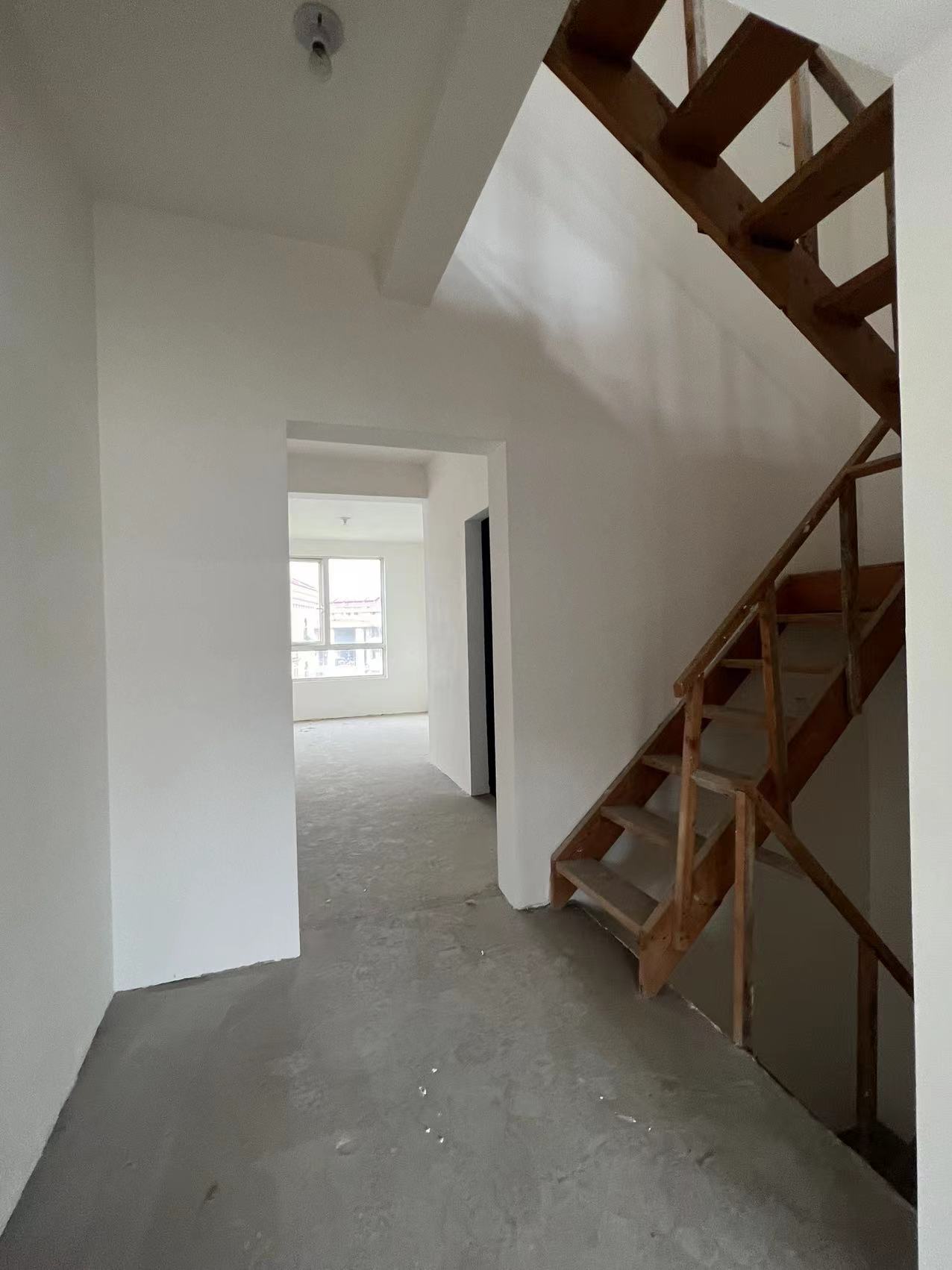 军山花园 4室2厅2卫 300m²
