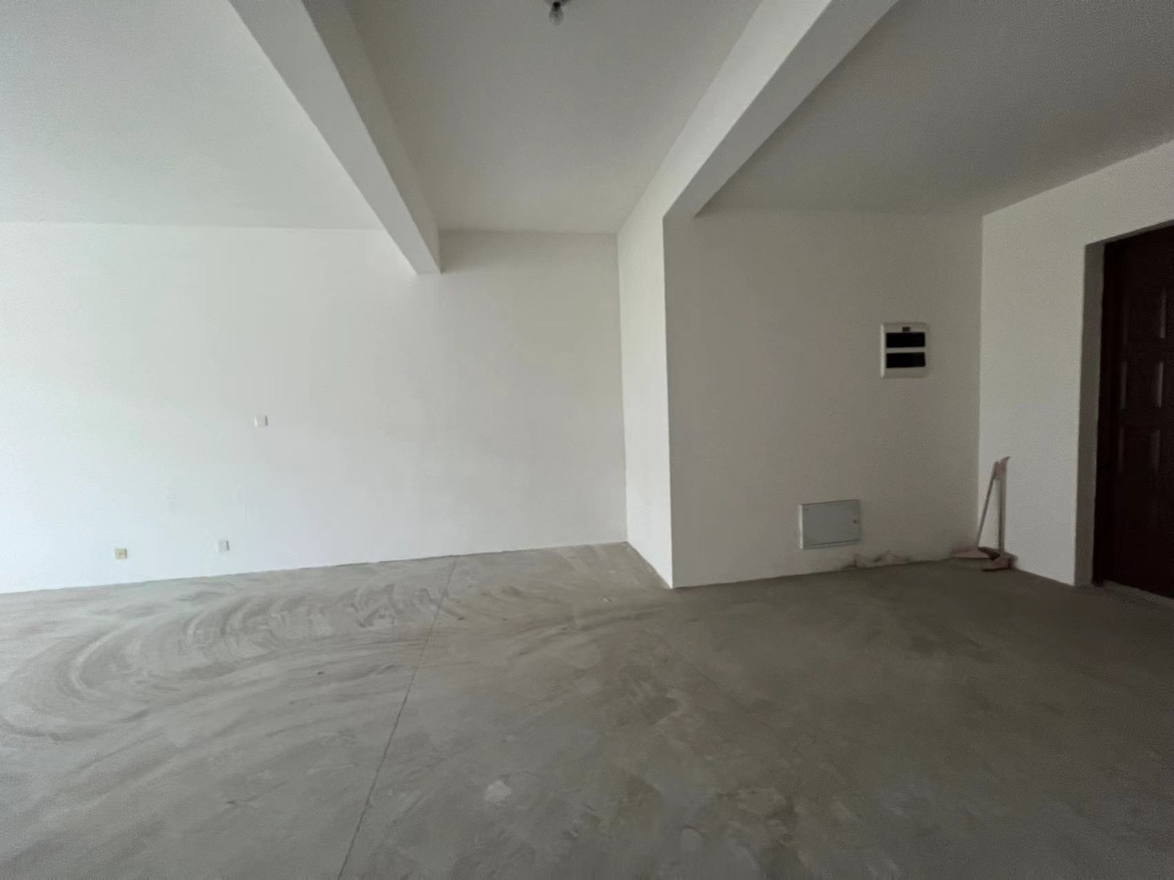 军山花园 4室2厅2卫 300m&sup2;