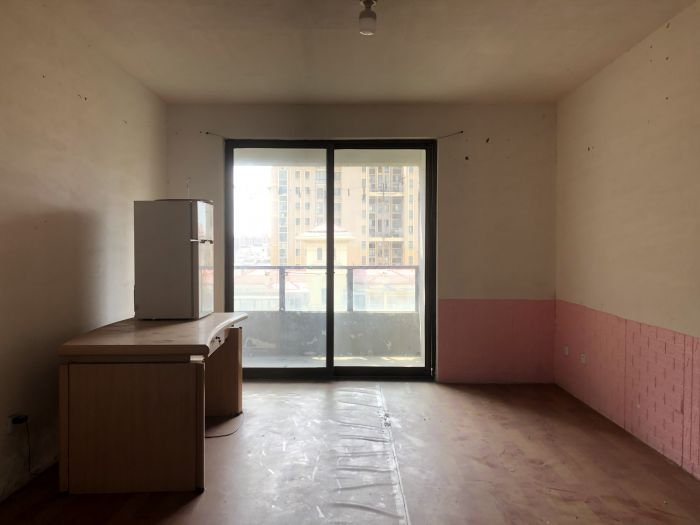 万通城 3室2厅1卫 98m&sup2;