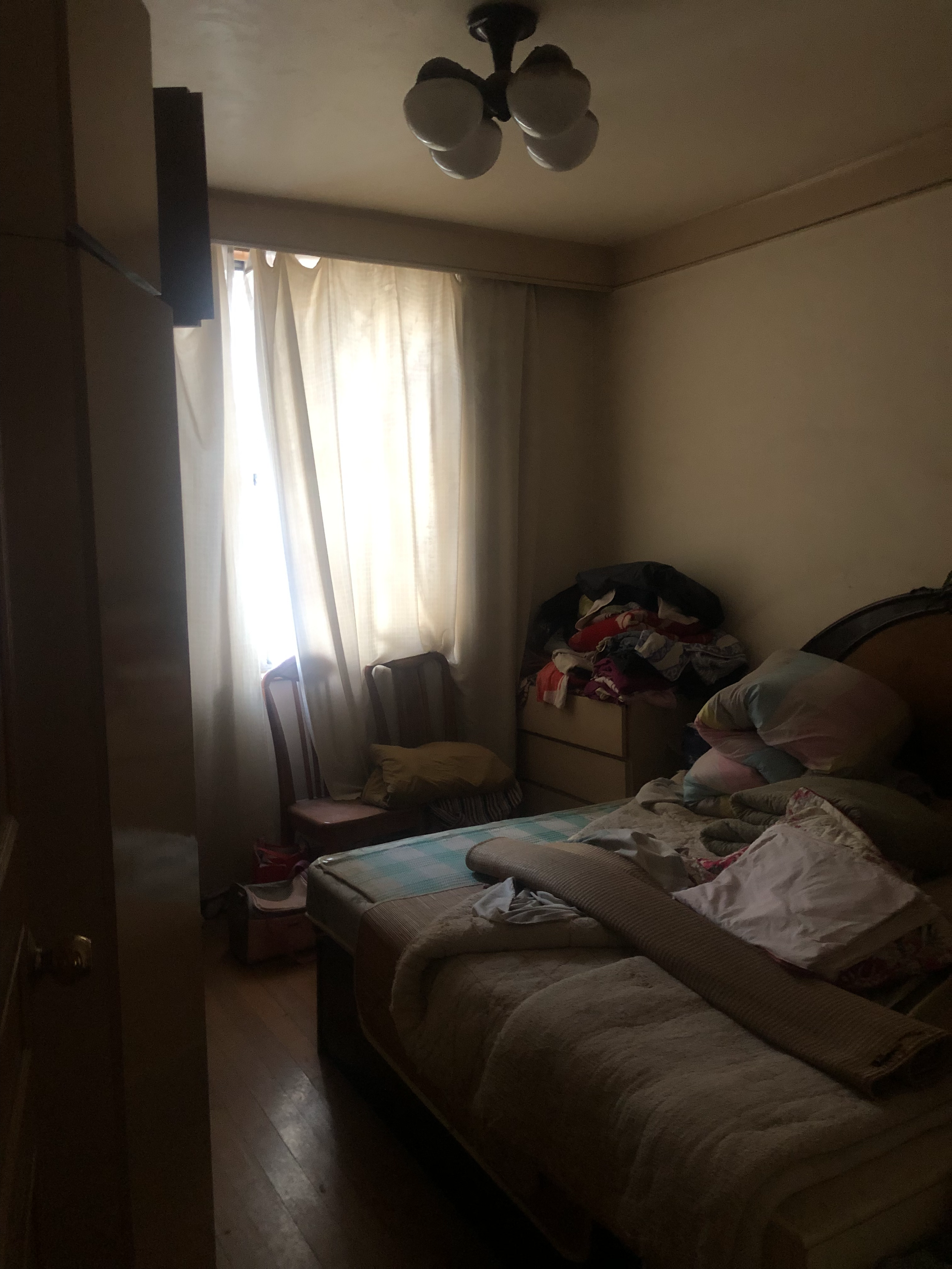 银花苑 3室2厅1卫 137m&sup2;