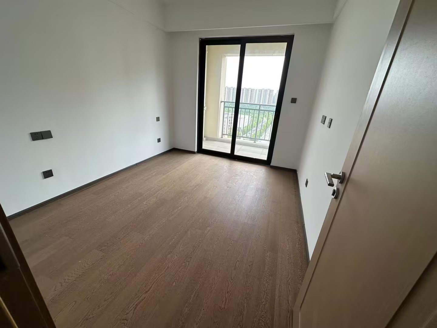 春风南岸西园 4室2厅2卫 140m&sup2;