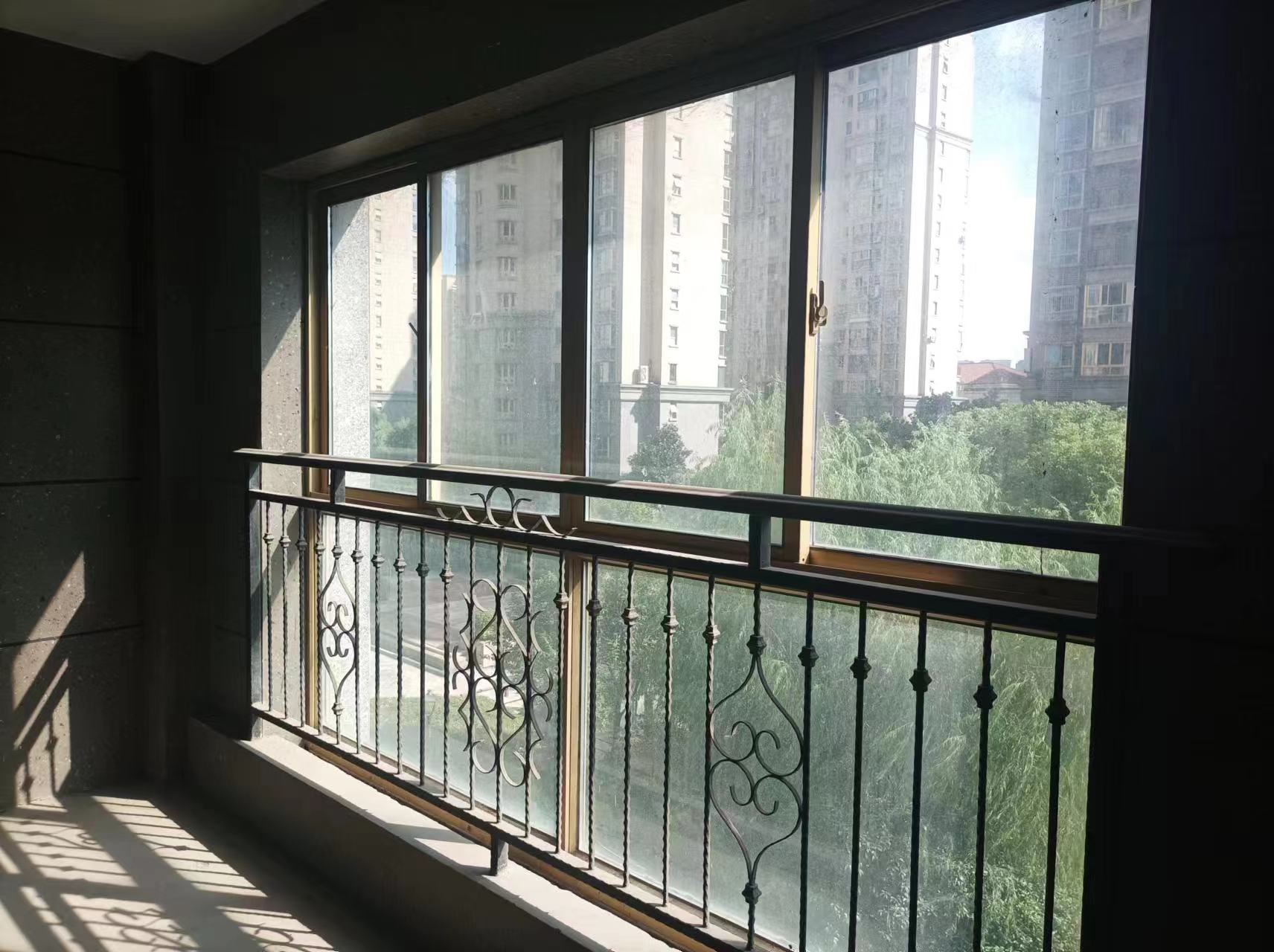 恒盛豪庭 4室2厅2卫 169m&sup2;