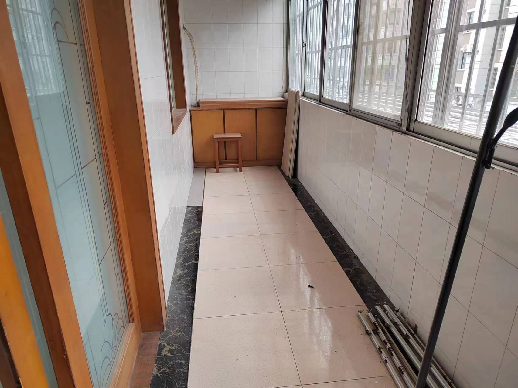 濠西园 3室2厅1卫 120m&sup2;