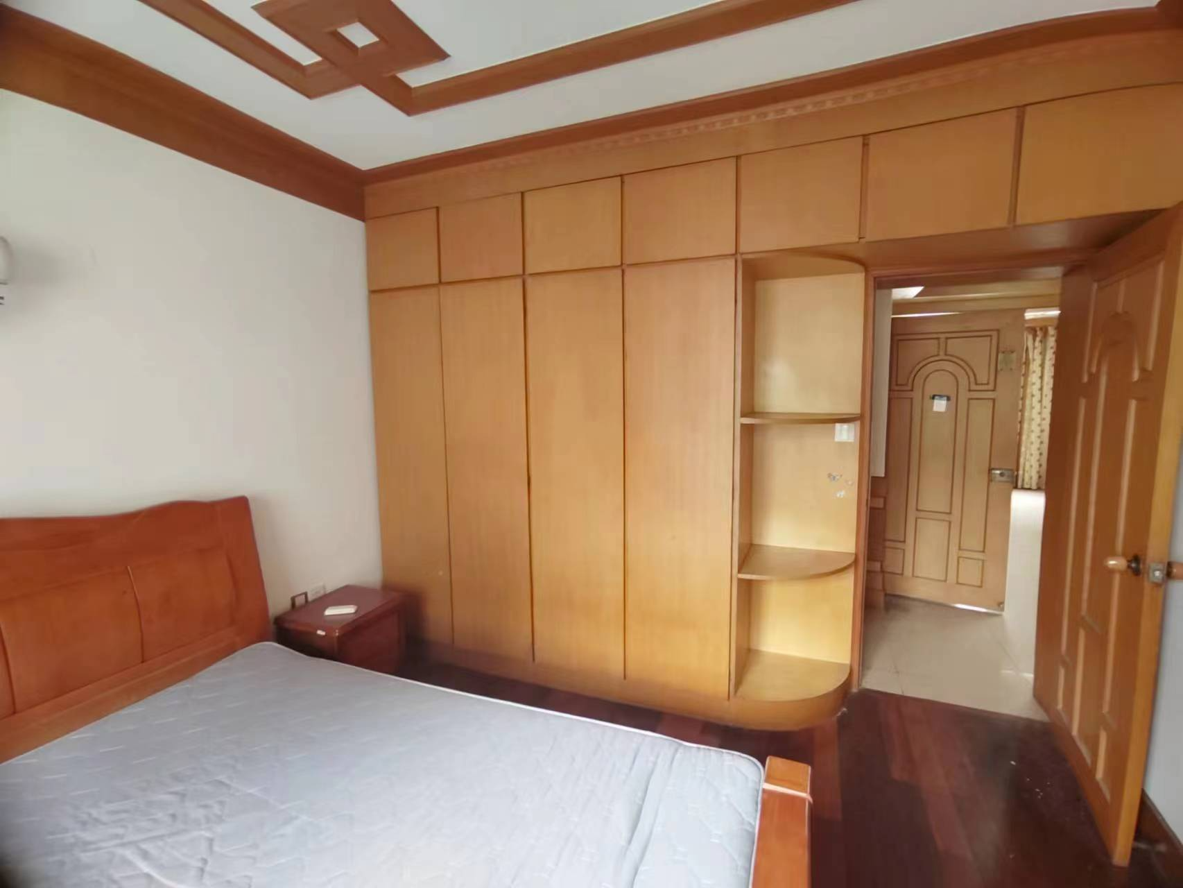 濠西园 3室2厅1卫 120m&sup2;