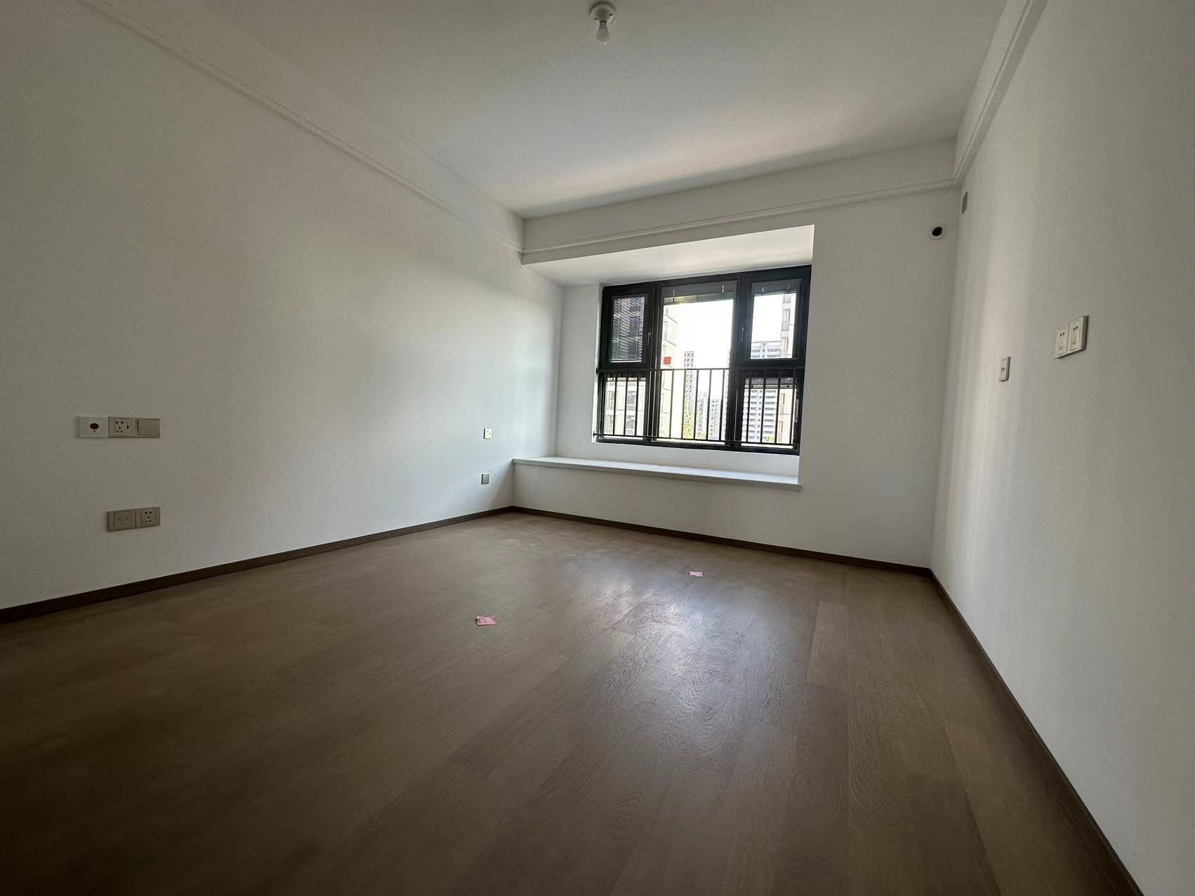 卓越华宸世纪 3室2厅2卫 102m&sup2;