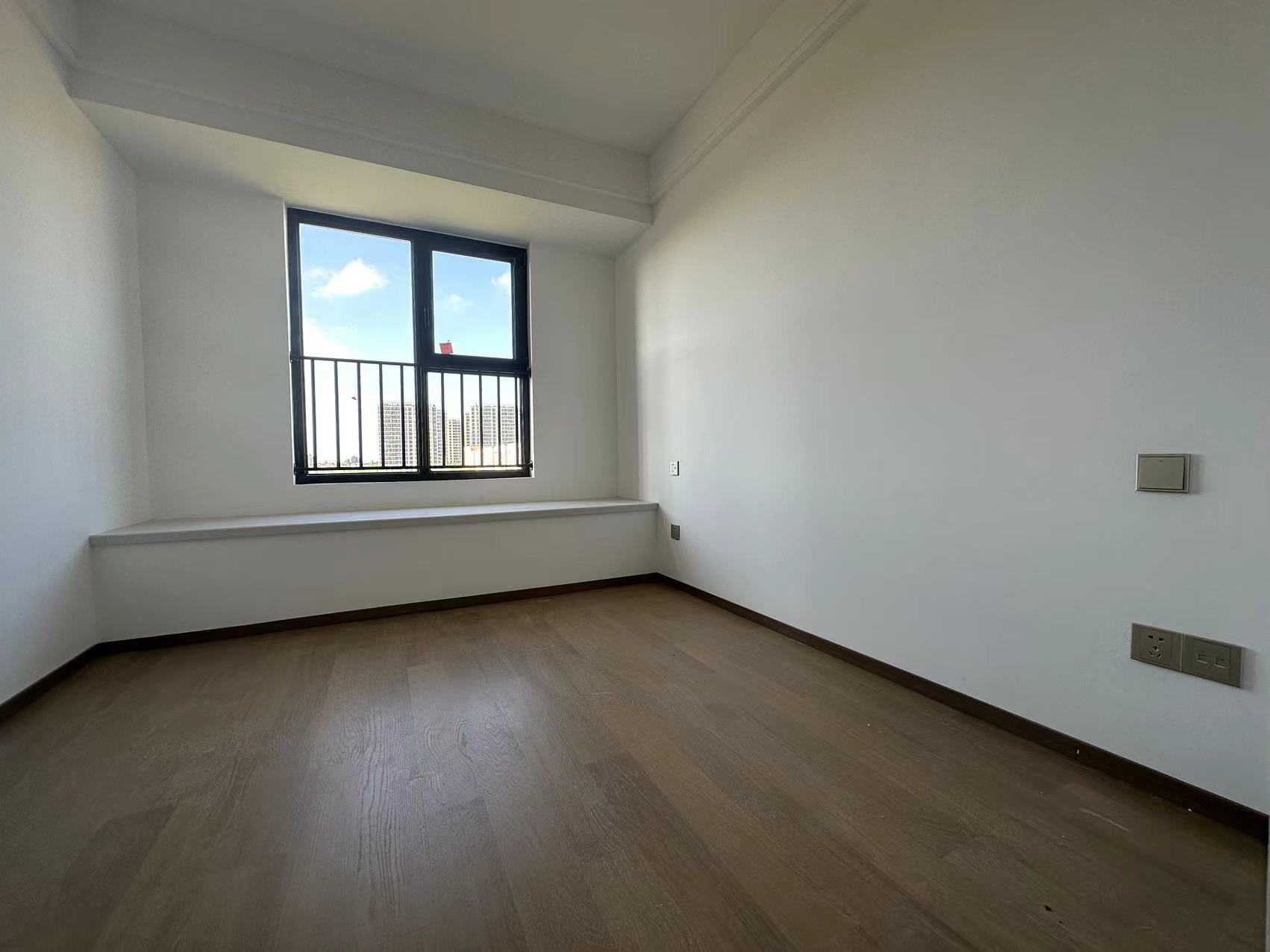 卓越华宸世纪 3室2厅2卫 102m&sup2;