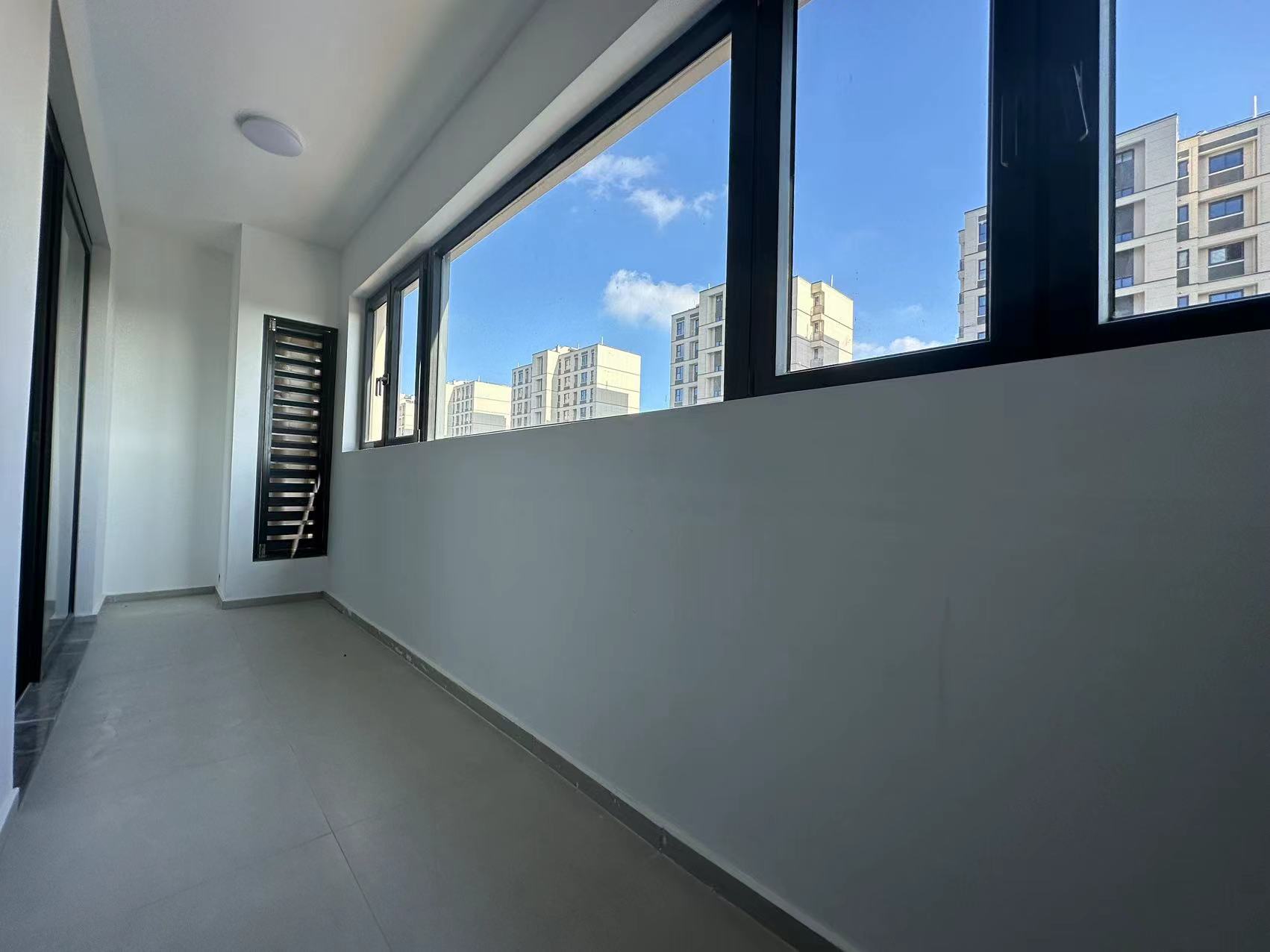 卓越华宸世纪 3室2厅2卫 102m&sup2;