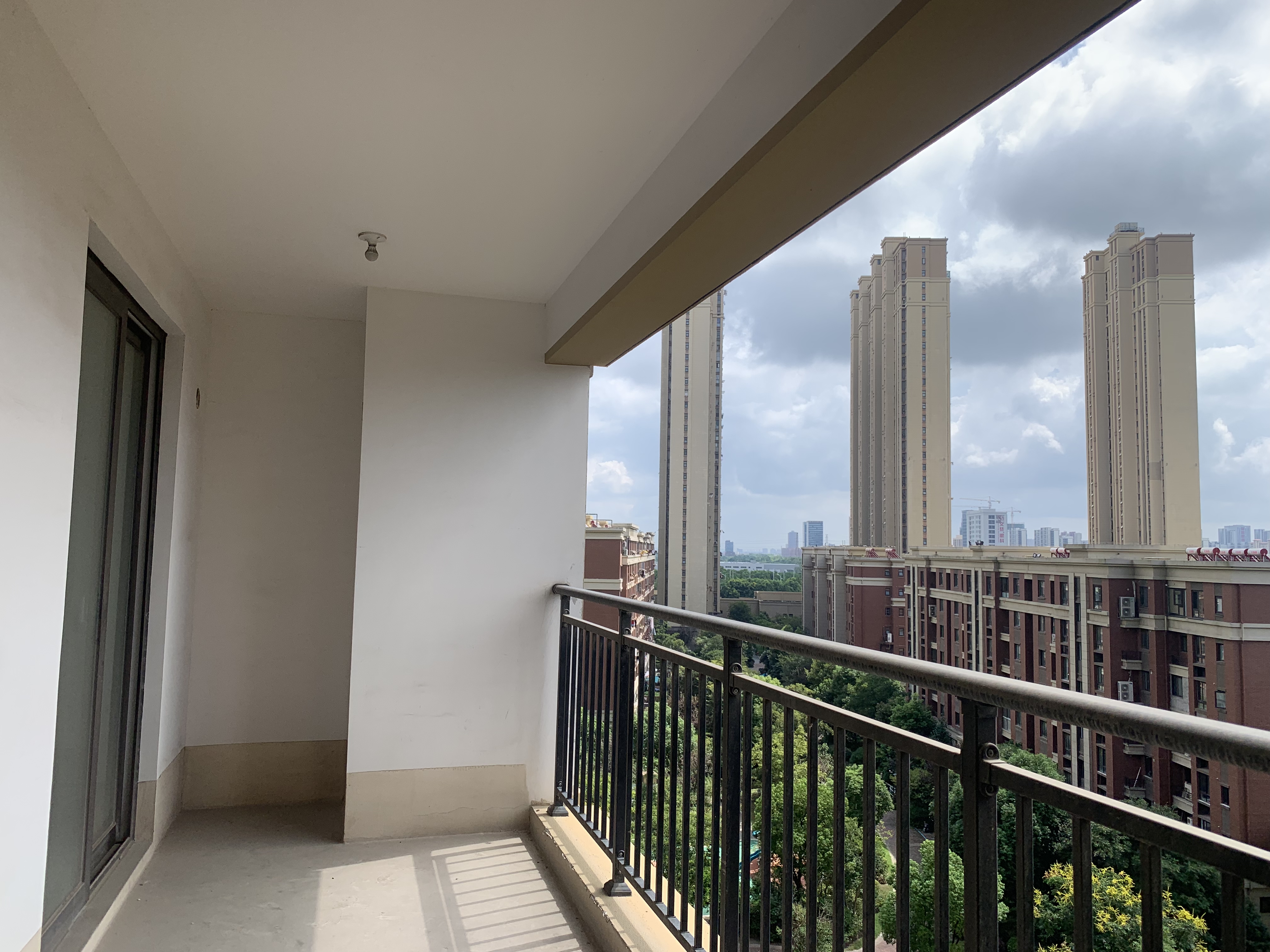 新城香溢紫郡 3室2厅2卫 114.72m&sup2;