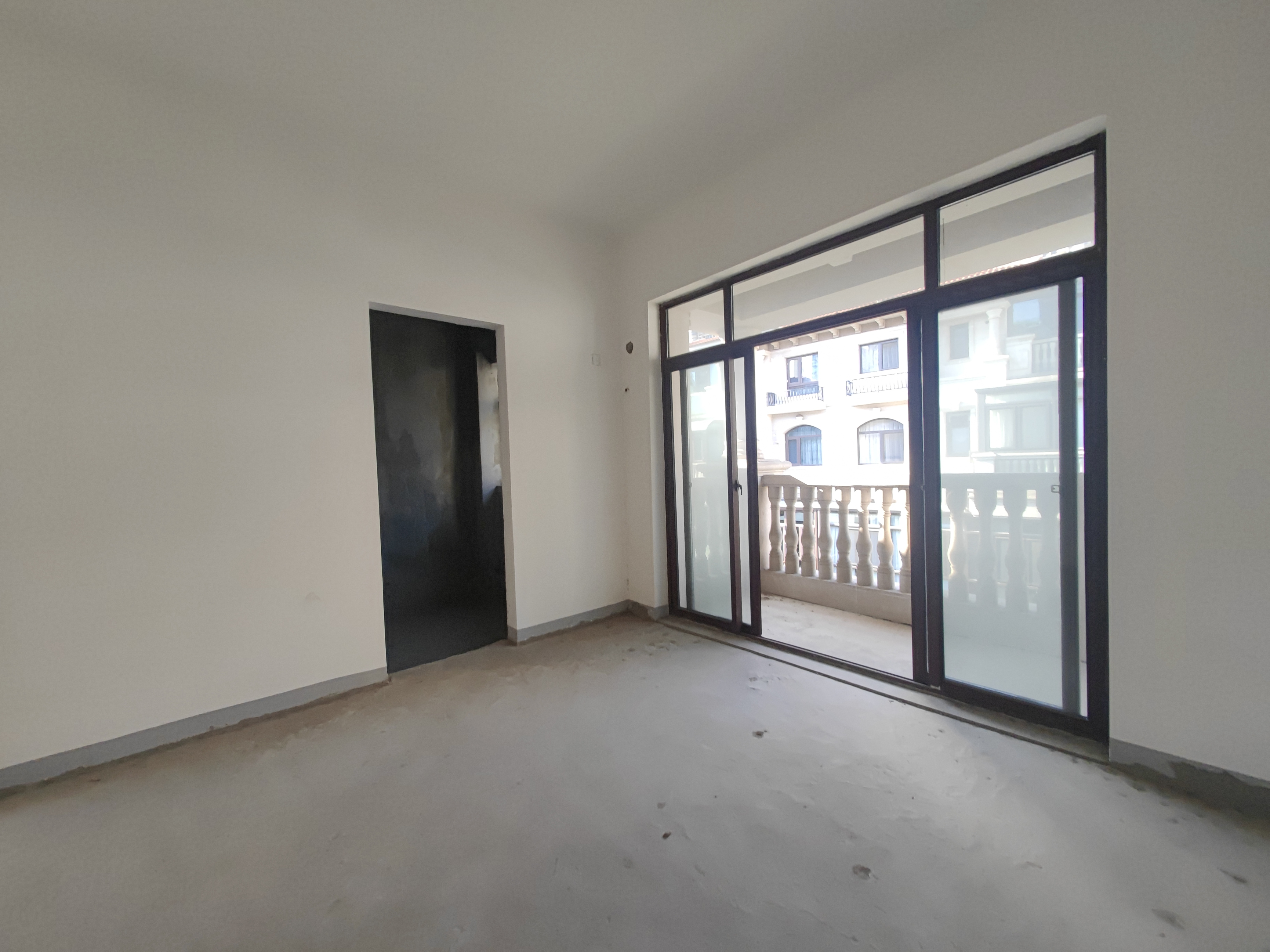 碧桂园(南通经济技术开发区) 5室3厅4卫 248m&sup2;