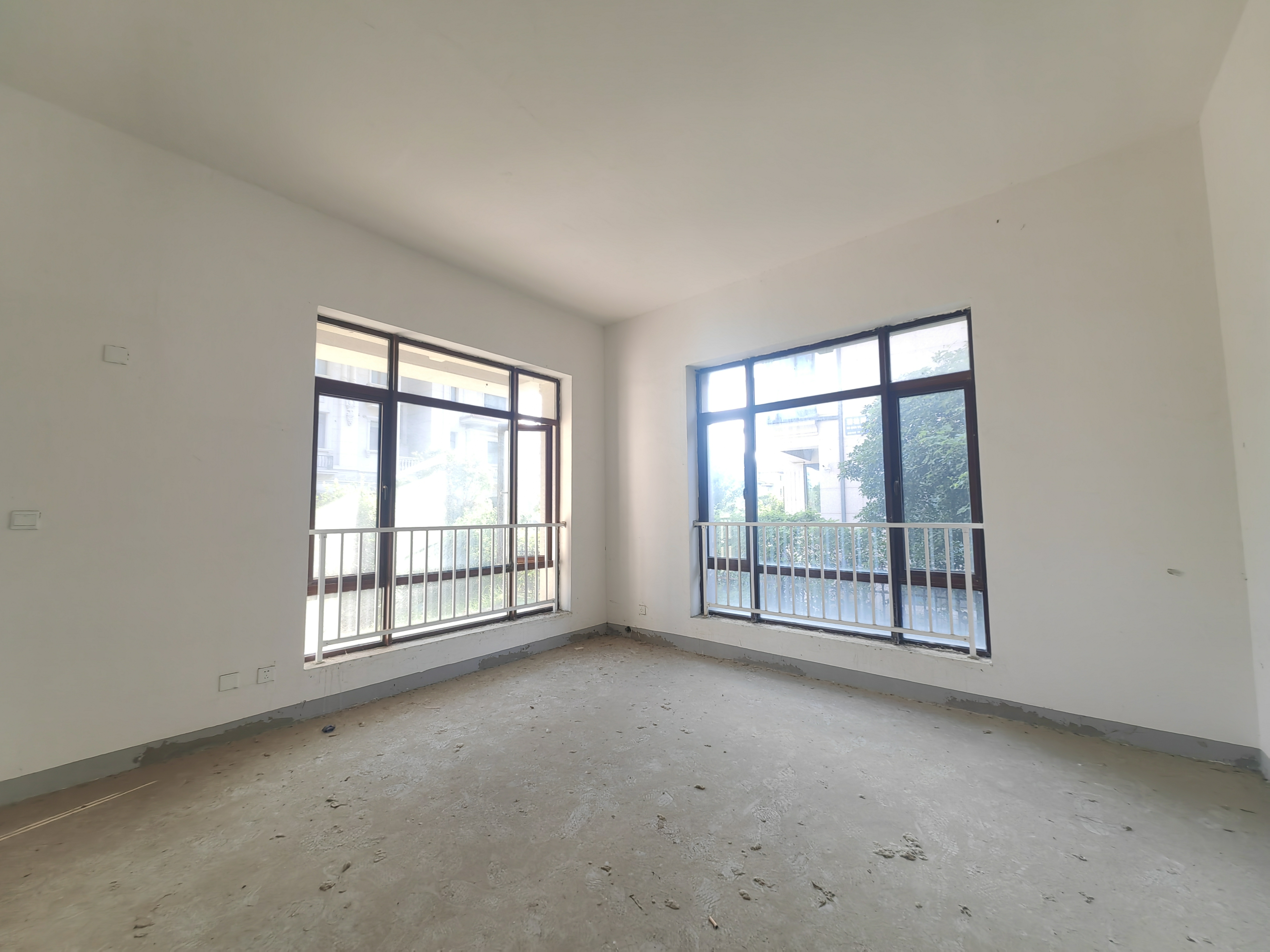 碧桂园(南通经济技术开发区) 5室3厅4卫 248m&sup2;