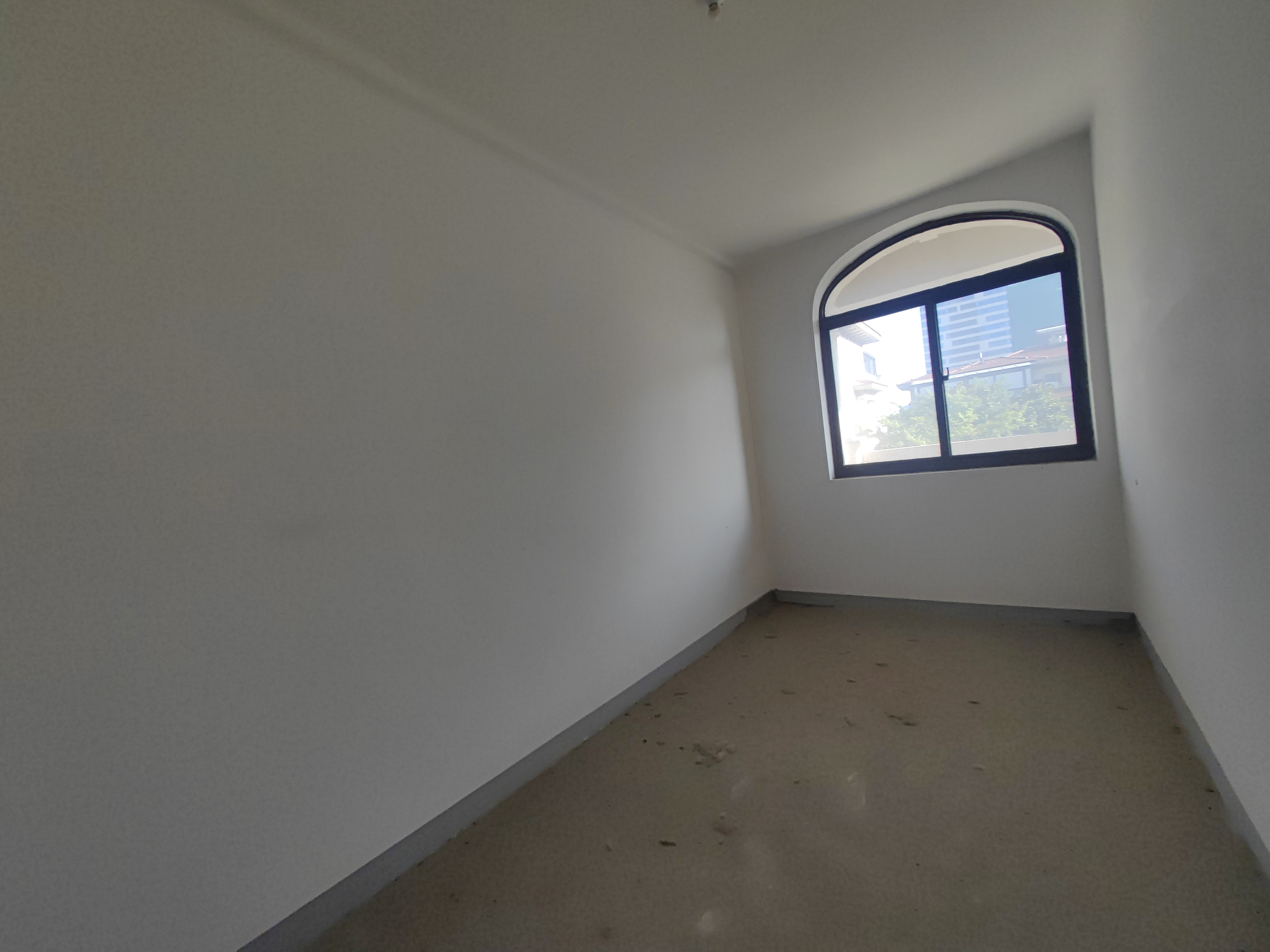 碧桂园(南通经济技术开发区) 5室3厅4卫 248m&sup2;