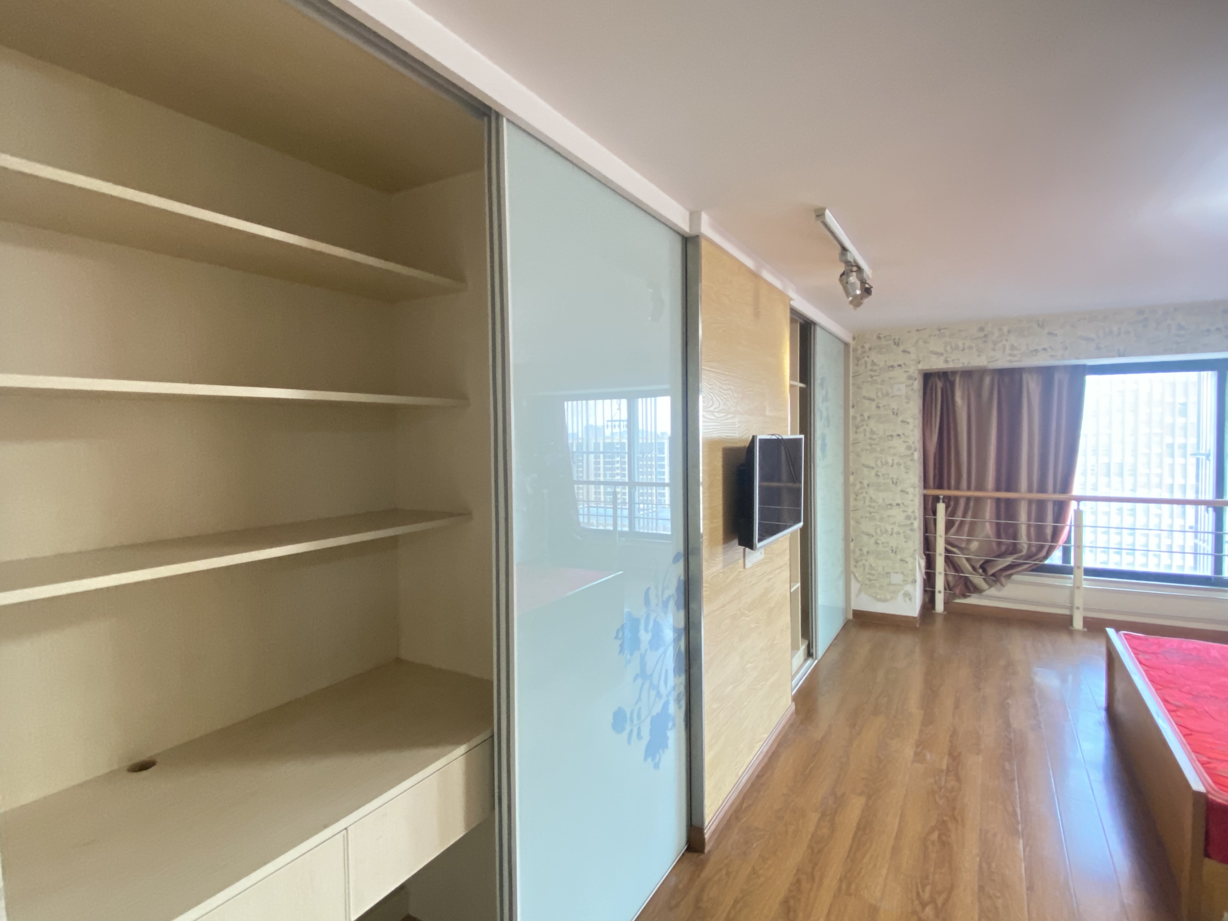 华都商业广场 2室1厅1卫 68.33m&sup2;