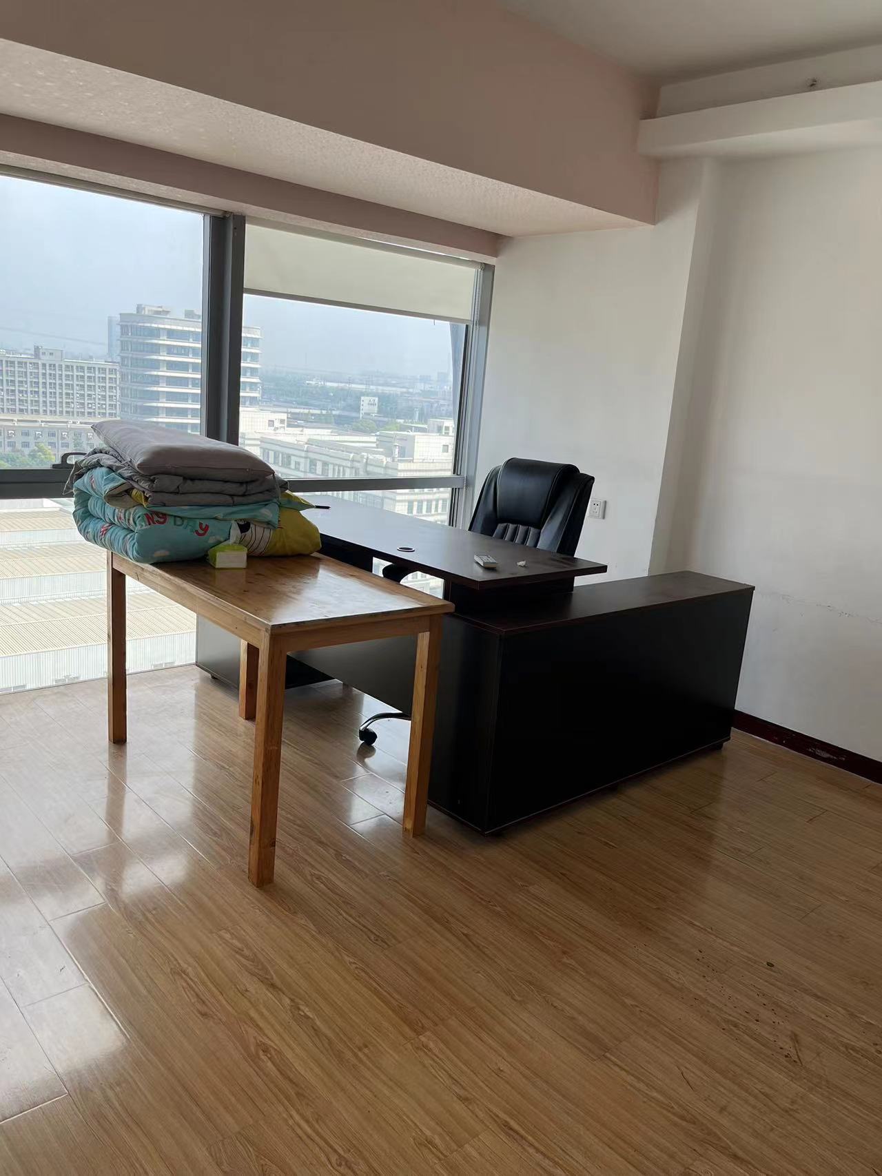 人民东路699号京扬数码城 2室1厅2卫 63m&sup2;