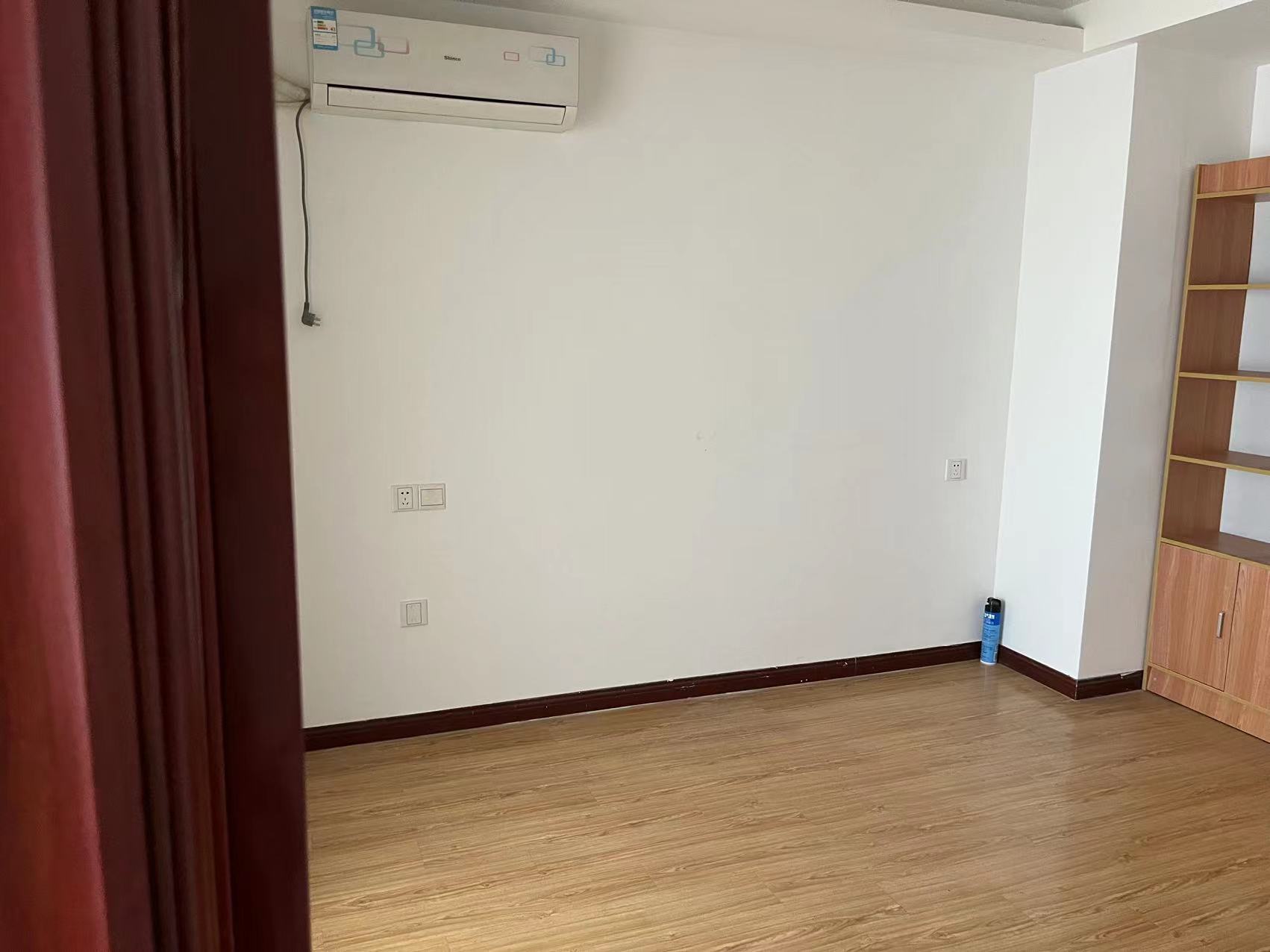 人民东路699号京扬数码城 2室1厅2卫 63m&sup2;