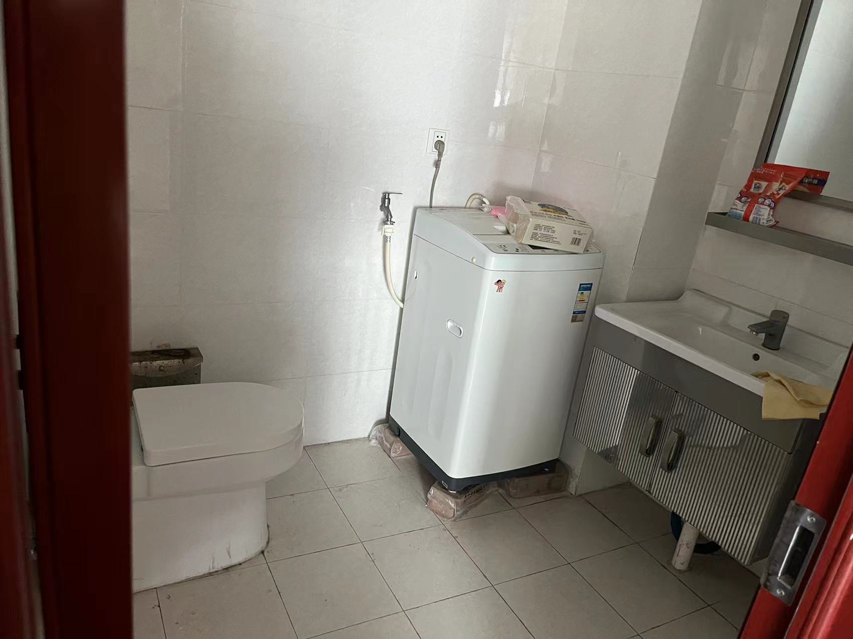 人民东路699号京扬数码城 2室1厅2卫 63m&sup2;