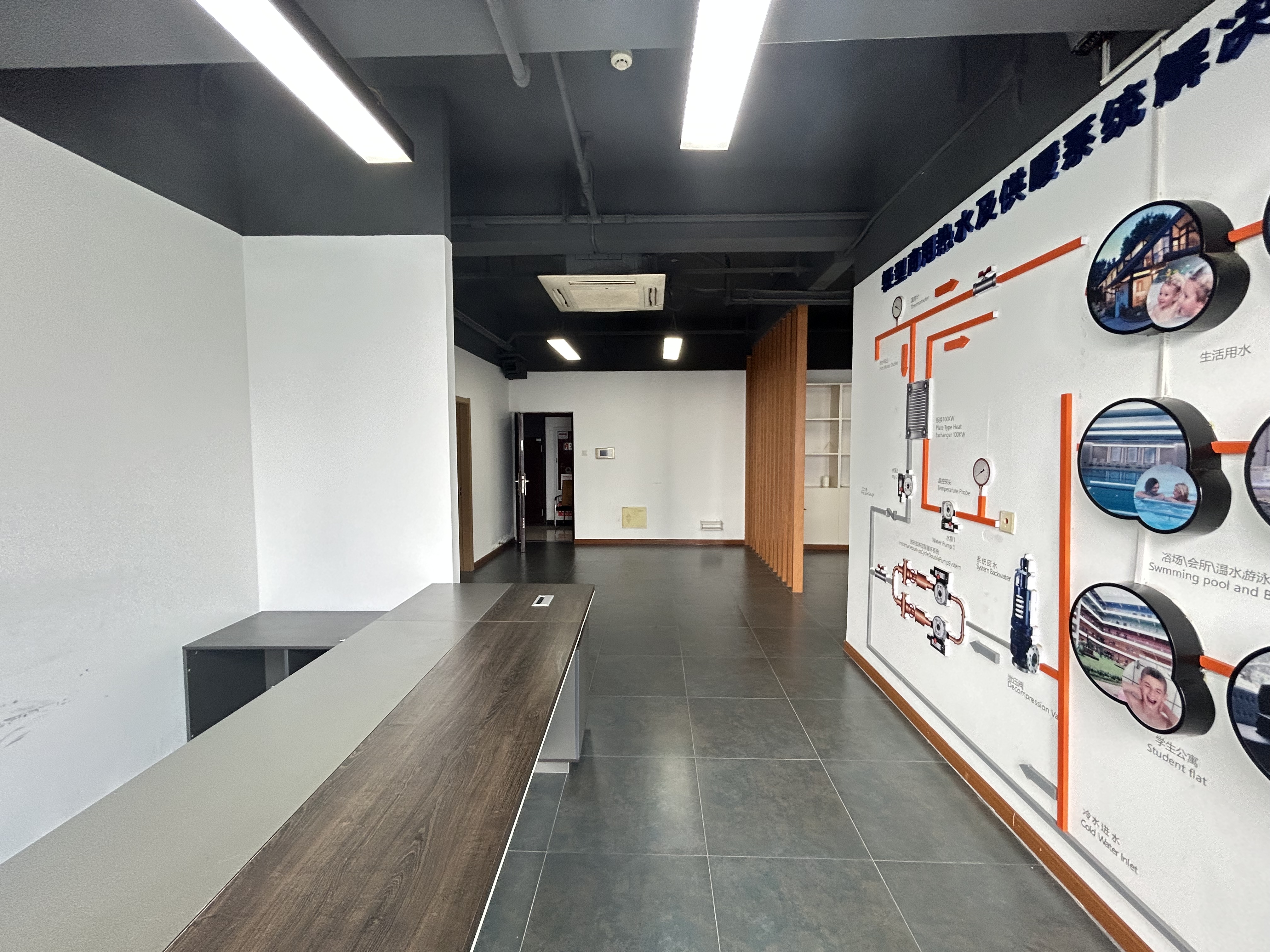 凤凰文化广场 1室1厅1卫 119m&sup2;