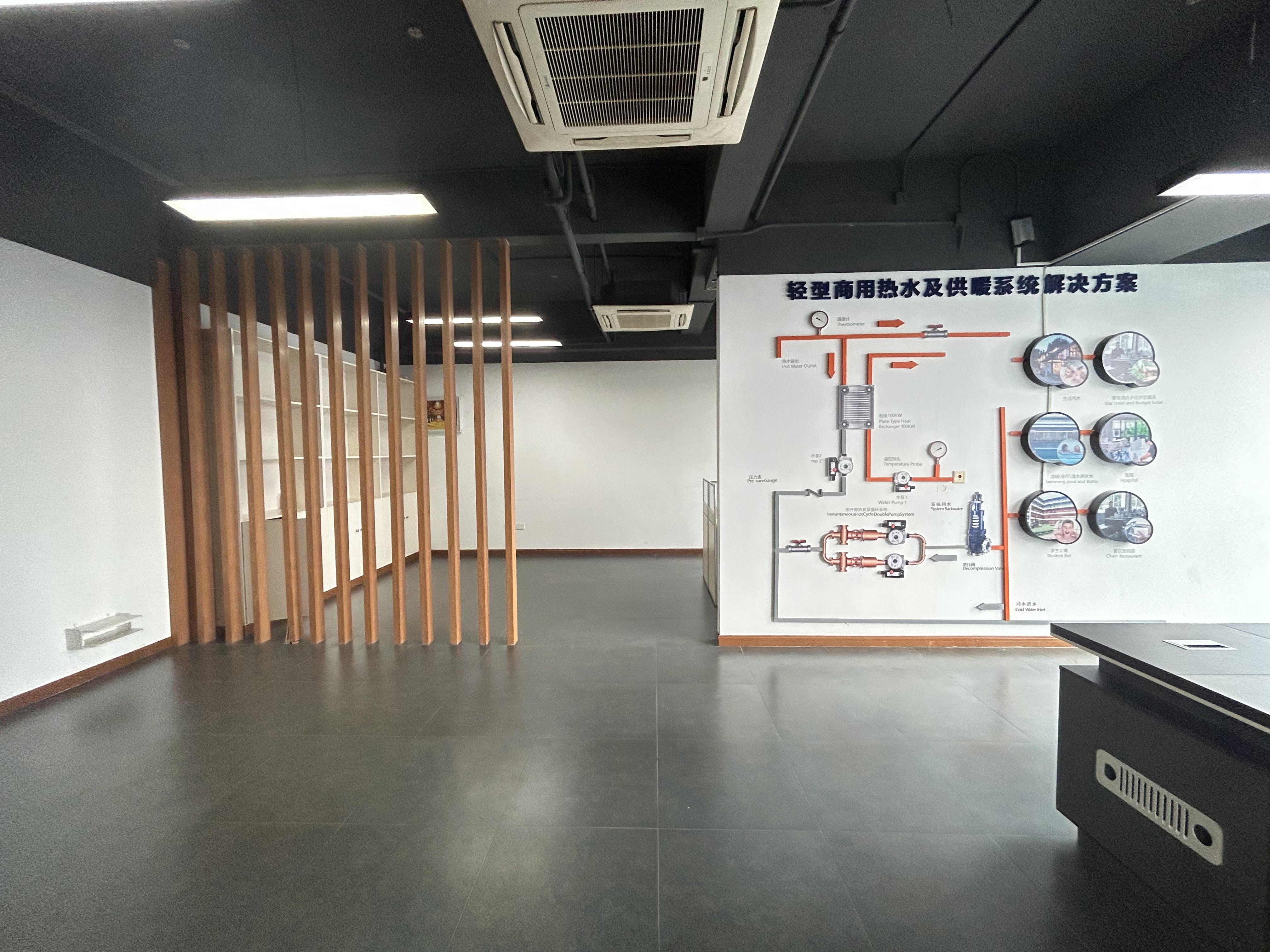 凤凰文化广场 1室1厅1卫 119m&sup2;