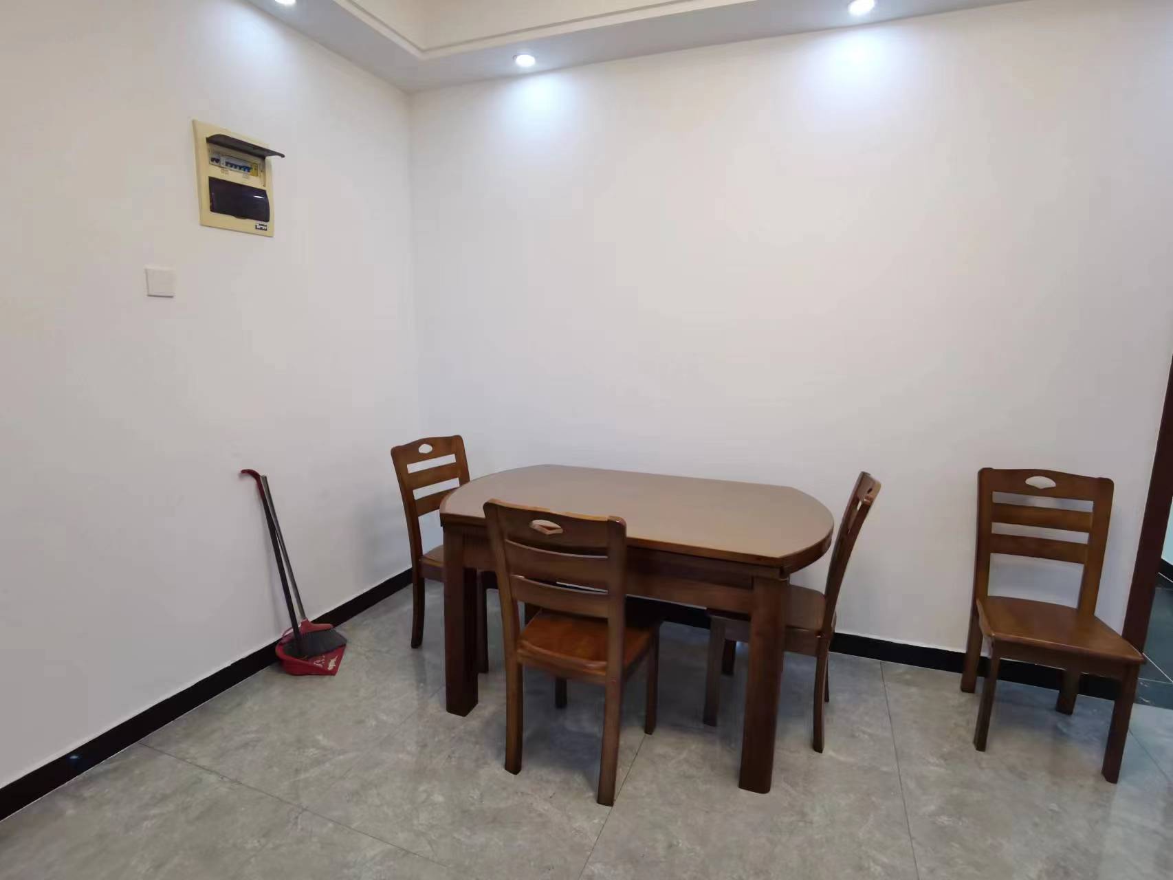 中南世纪城北区 2室2厅1卫 106m&sup2;