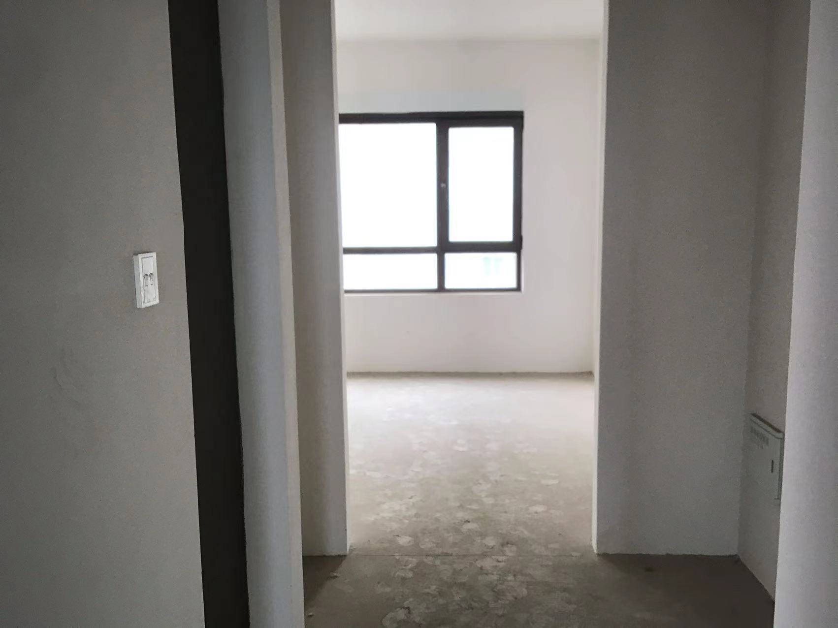 万濠华府 4室2厅2卫 197m²