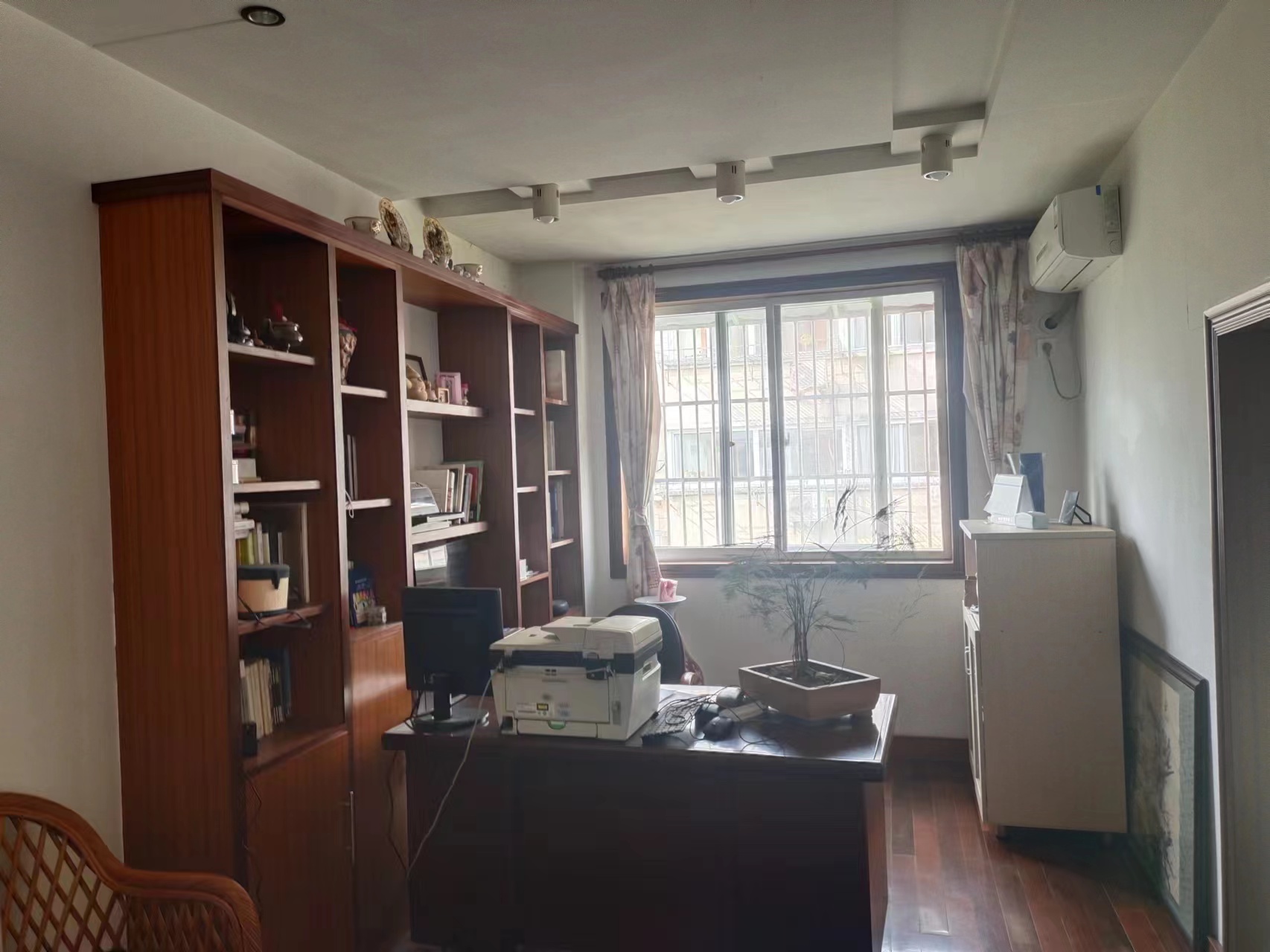 星源花苑 4室2厅2卫 206m&sup2;