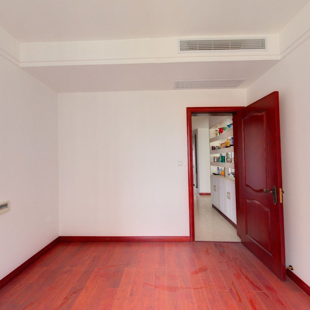 银洲&middot;皇家花园 3室2厅1卫 132m&sup2;