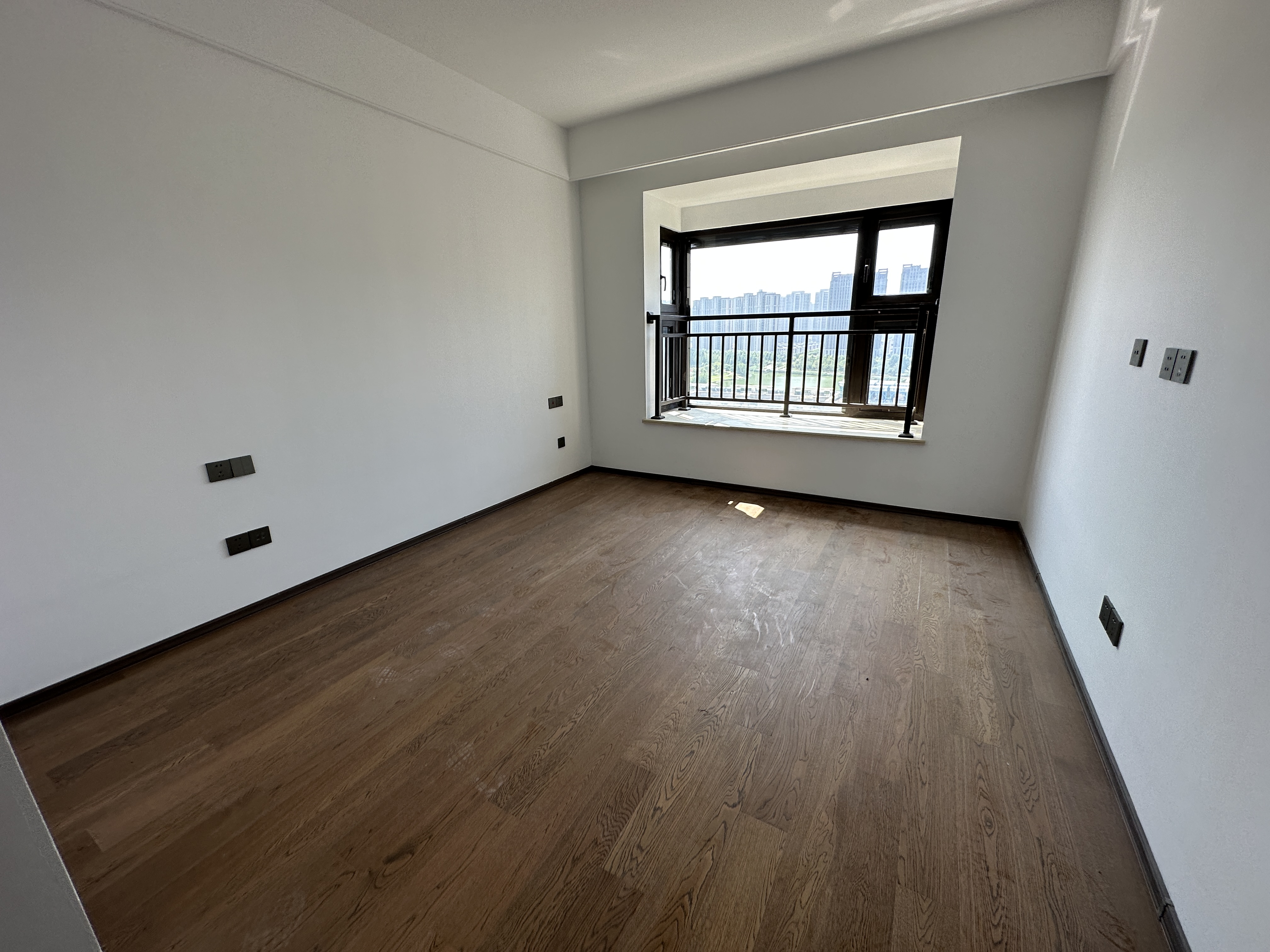 春风南岸西园 4室2厅2卫 136.00m&sup2;