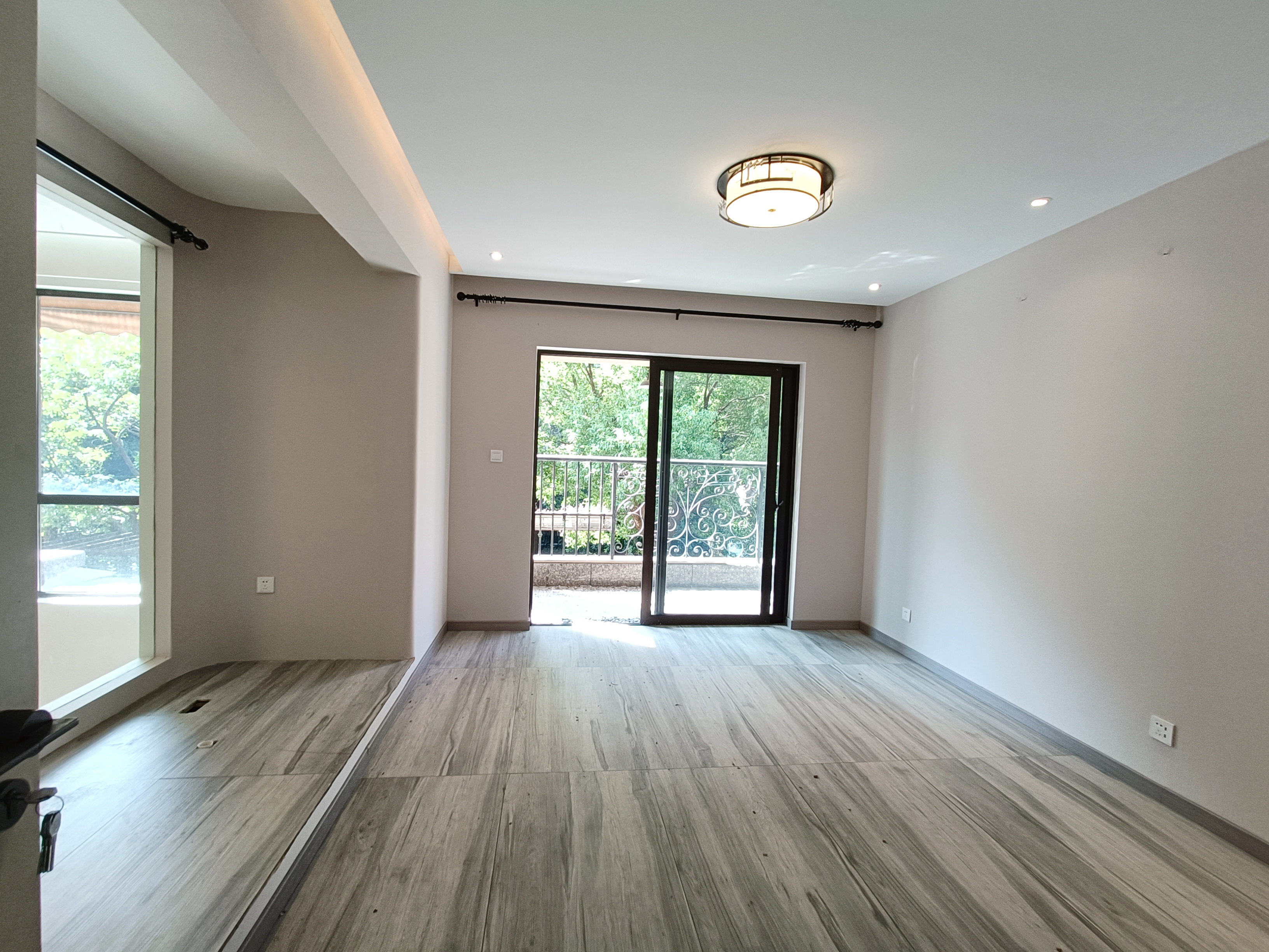 城市嘉苑 5室2厅2卫 220m&sup2;