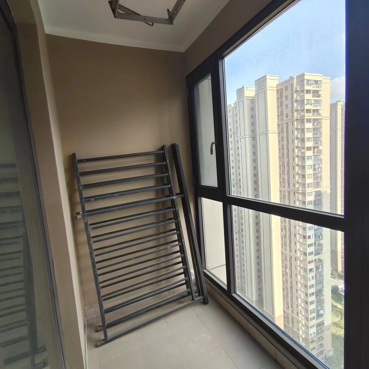 中海碧林湾 3室2厅2卫 110m&sup2;