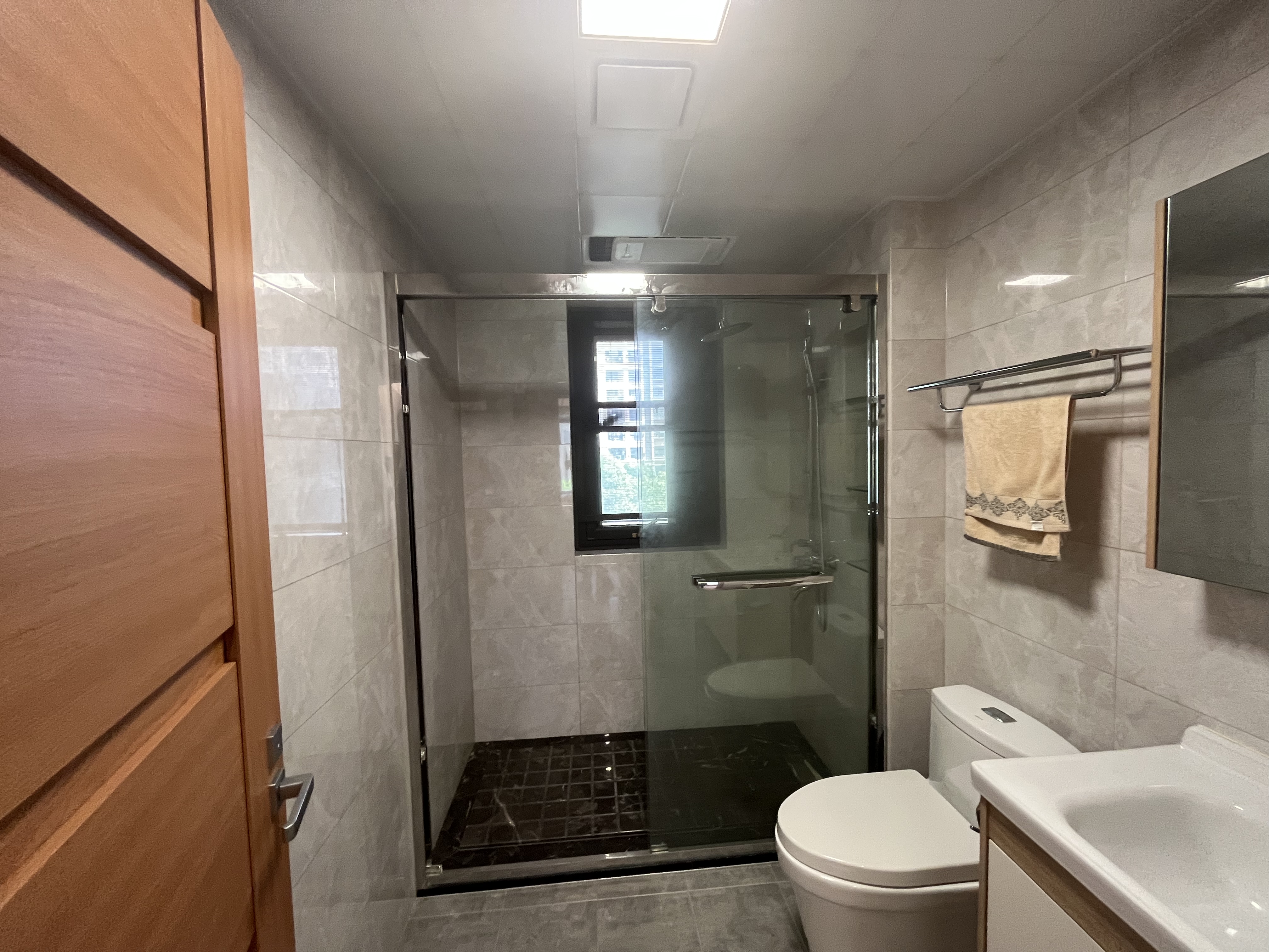 世茂新界 4室2厅2卫 138.34m&sup2;