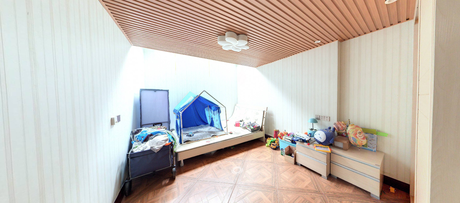 南通壹城水清木华 5室2厅3卫 235m&sup2;