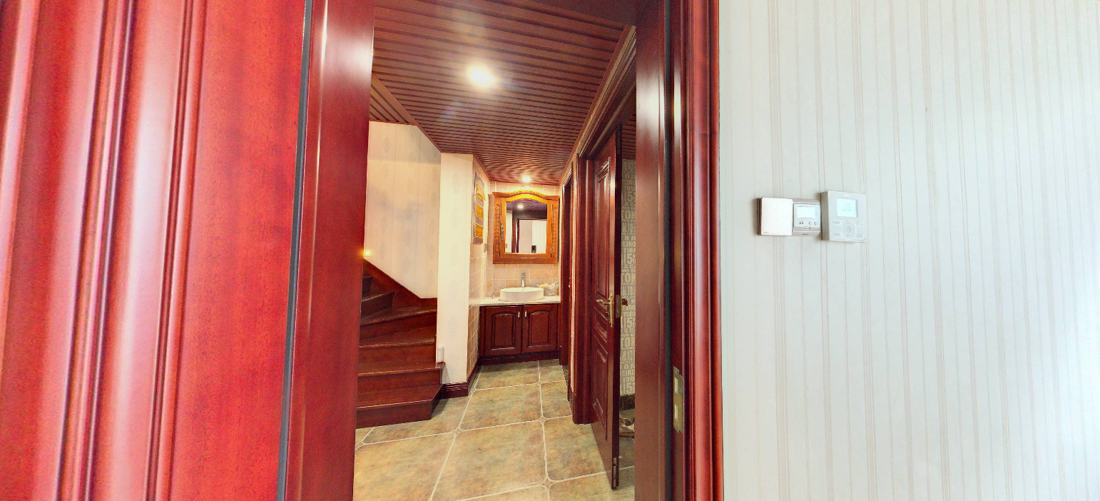 南通壹城水清木华 5室2厅3卫 235m&sup2;