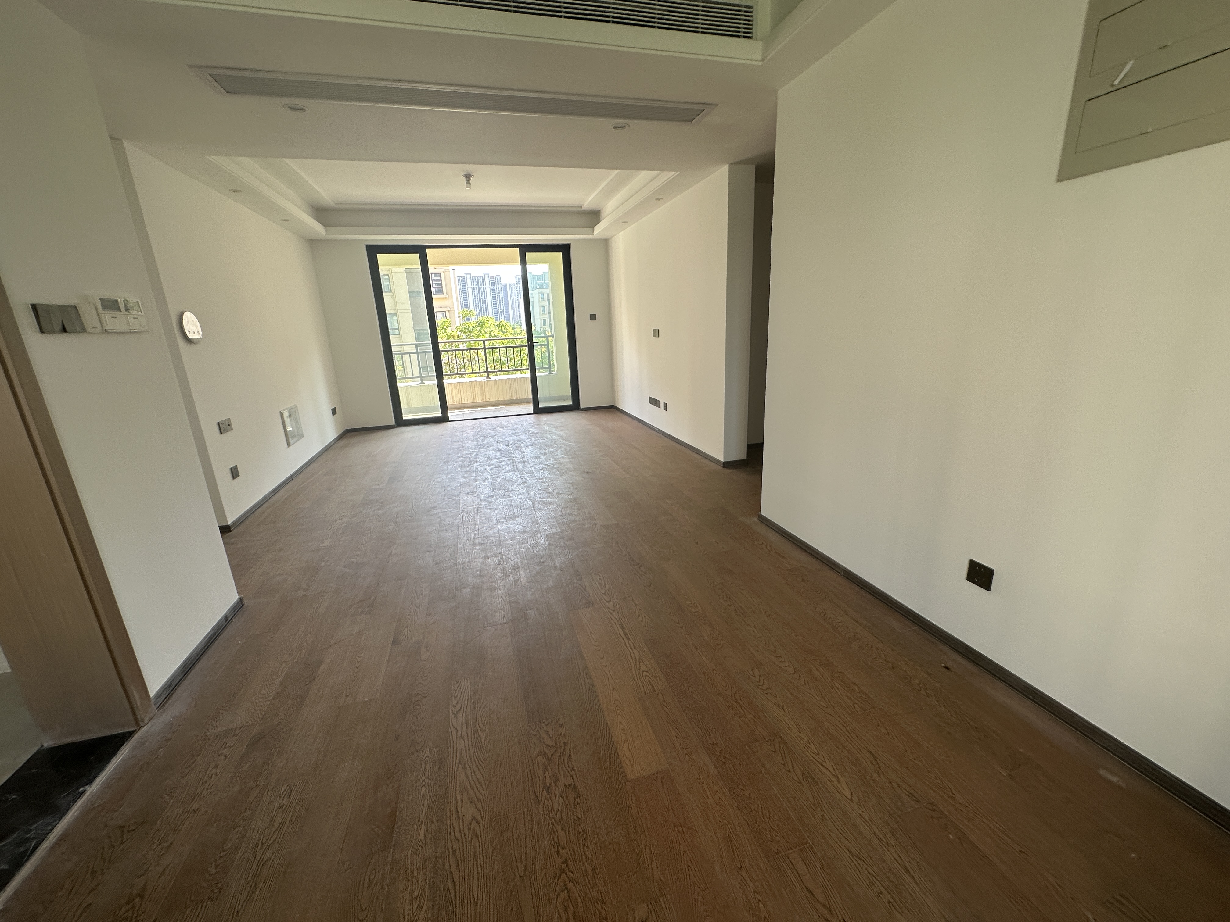 春风南岸东园 4室2厅2卫 140m²