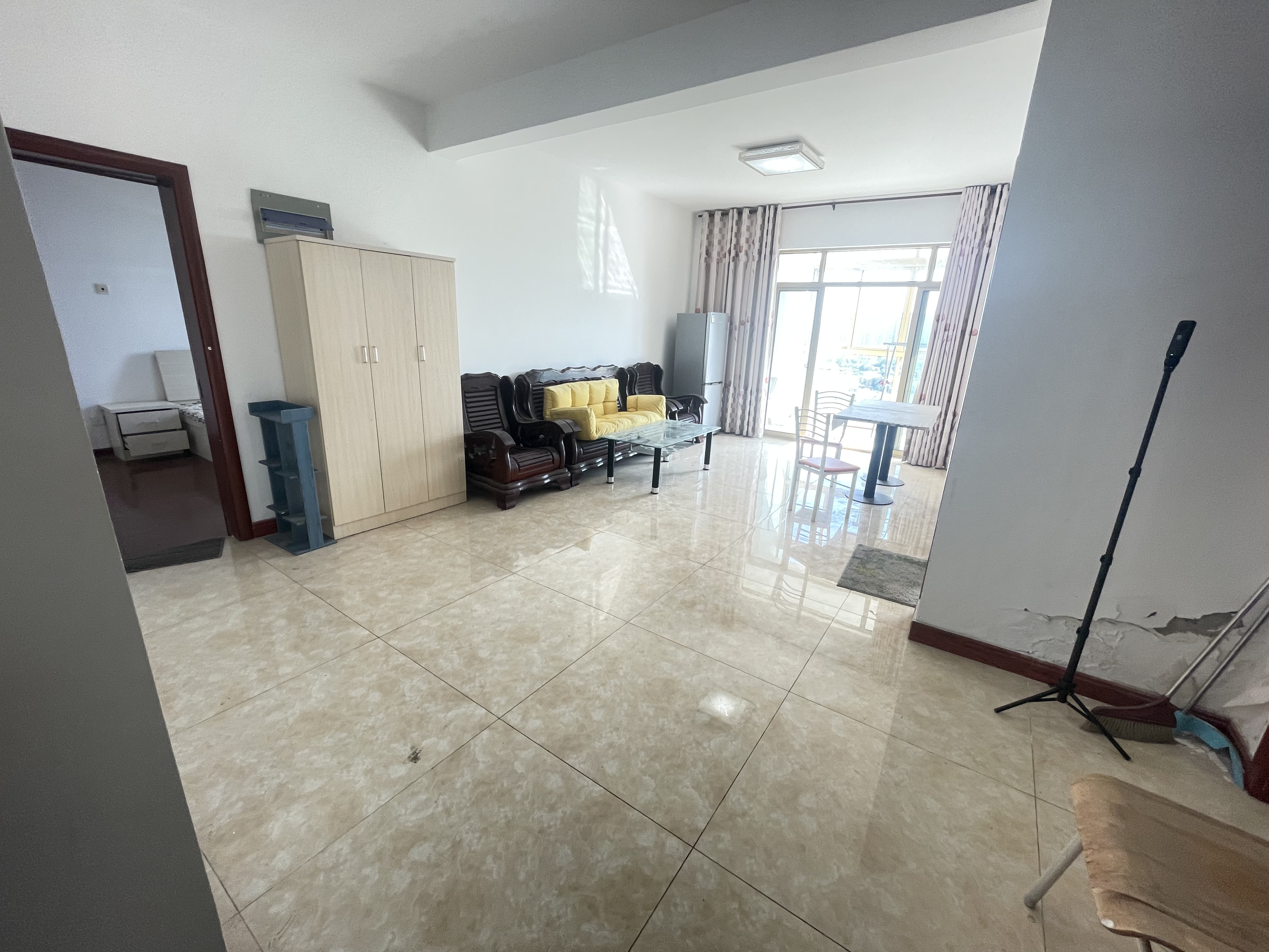 恒盛豪庭 2室2厅1卫 95.00m&sup2;