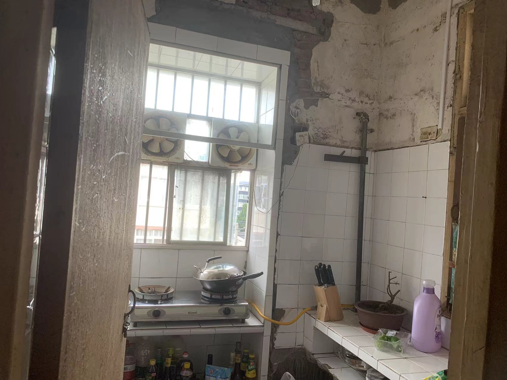 虹桥新村(朝霞路) 2室1厅1卫 63m&sup2;