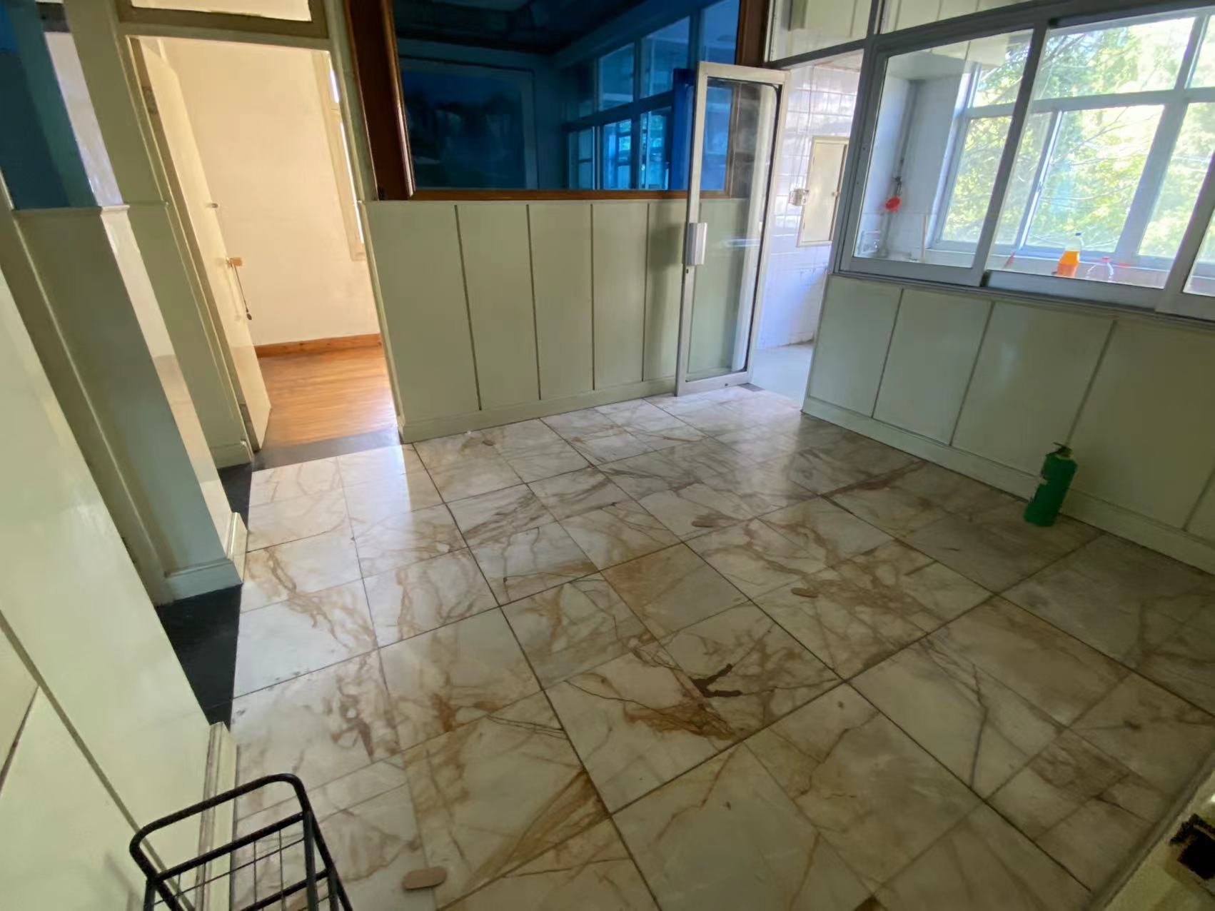 南山新村 2室2厅2卫 90.00m&sup2;