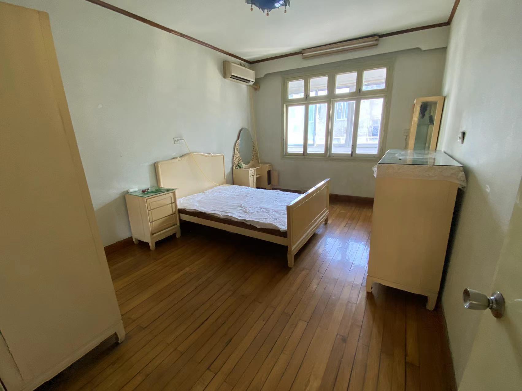 南山新村 2室2厅2卫 90.00m&sup2;