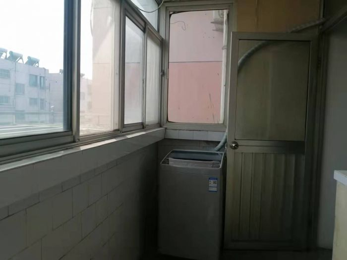 文峰新村 2室1厅1卫 70m&sup2;
