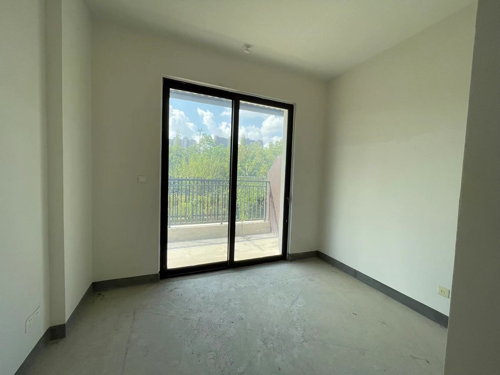 春风南岸西园 5室2厅4卫 138m&sup2;