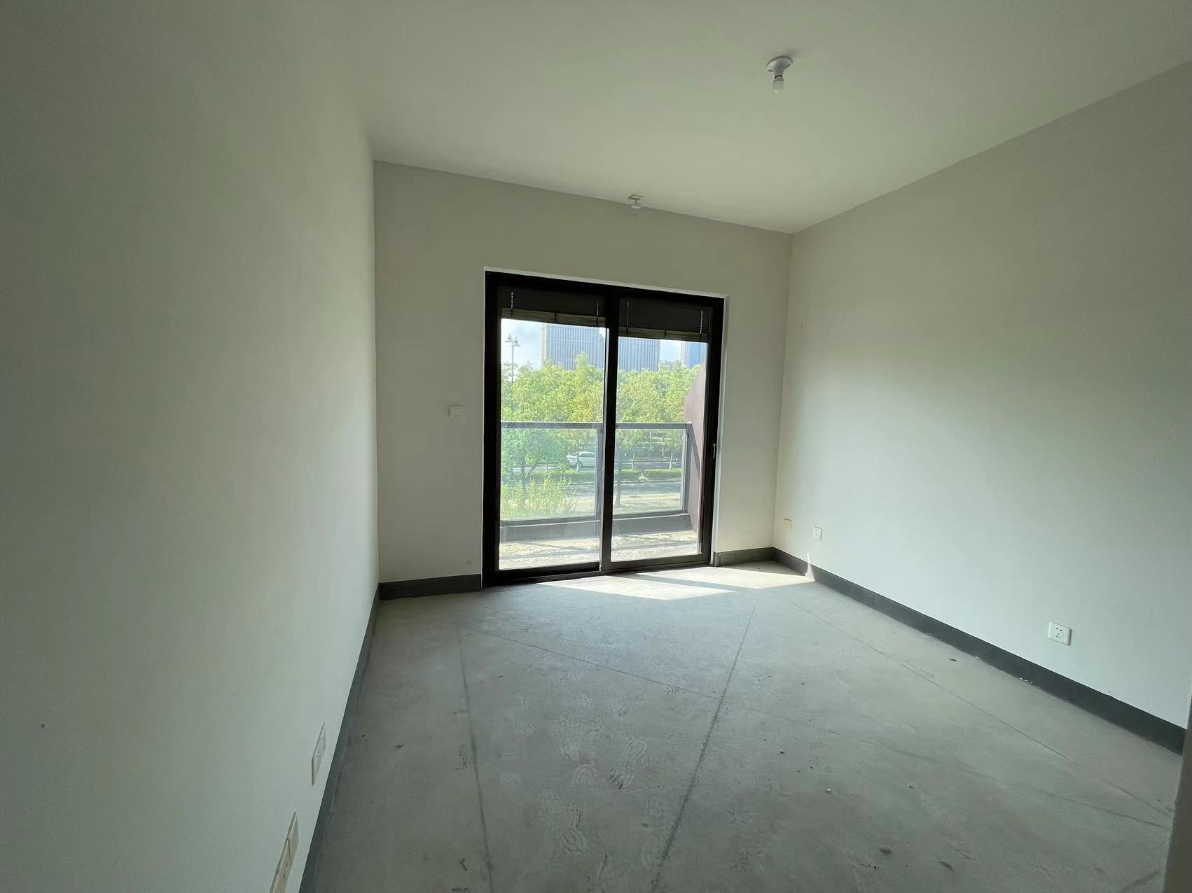 春风南岸西园 5室2厅4卫 138m&sup2;