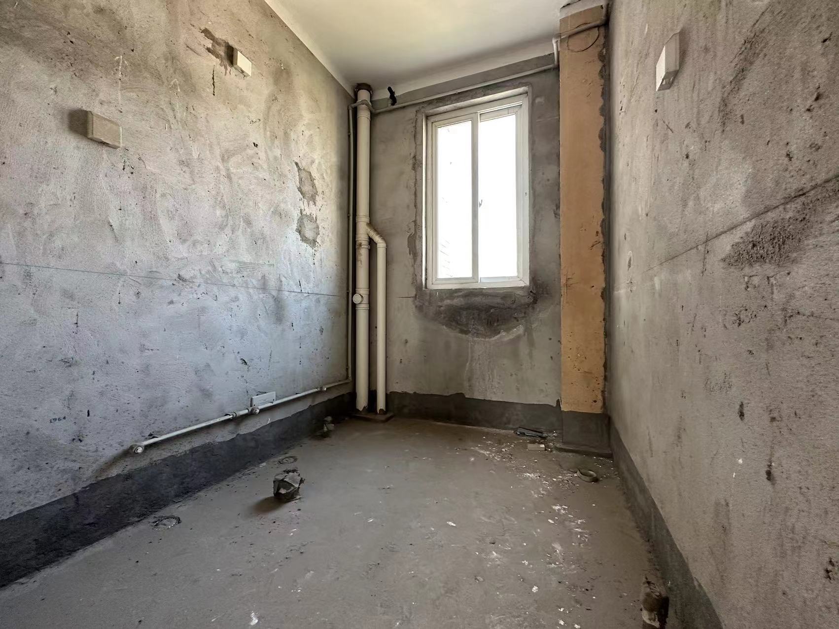 金霞东苑 4室2厅2卫 130m&sup2;