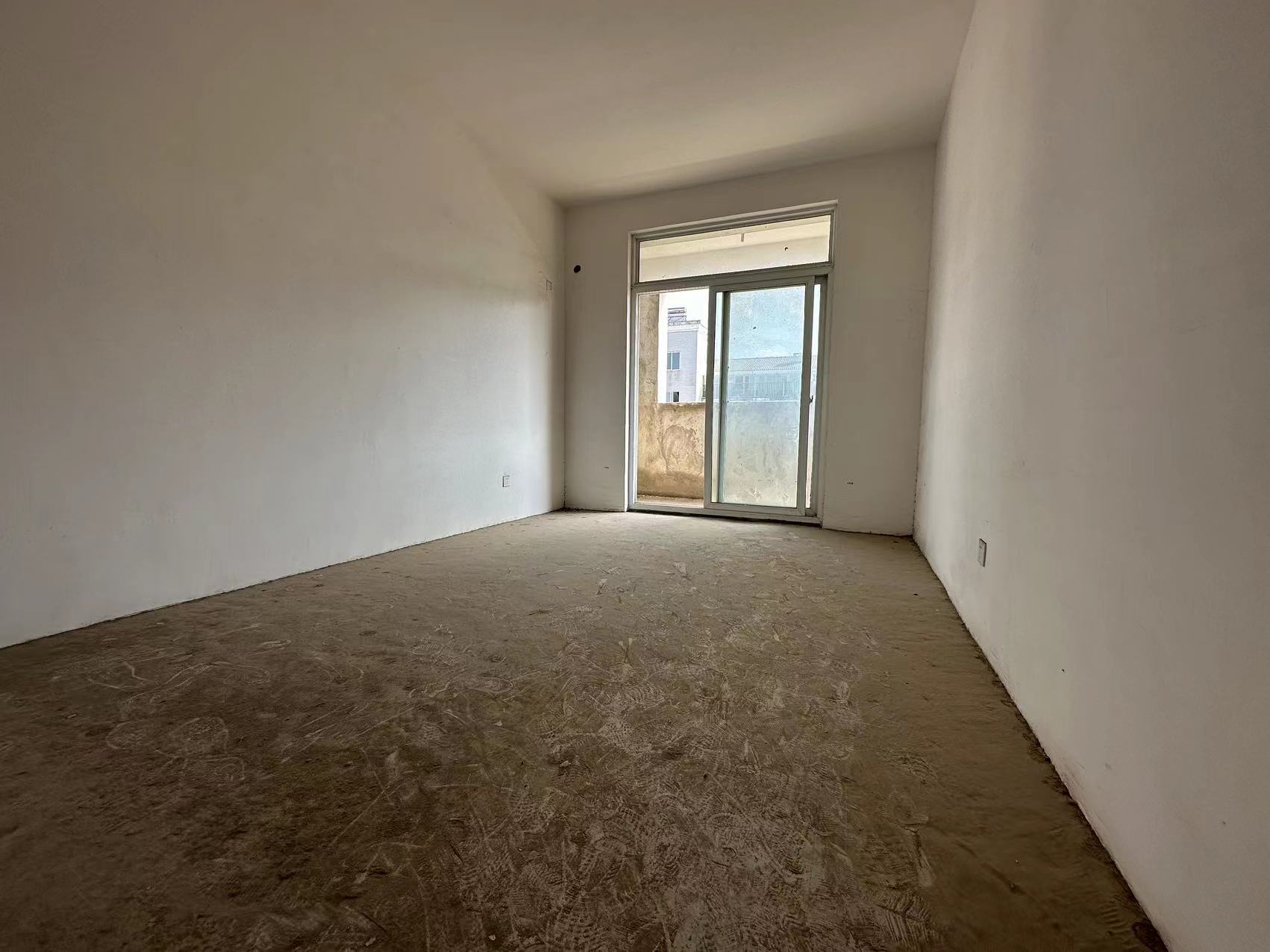金霞东苑 4室2厅2卫 130m&sup2;
