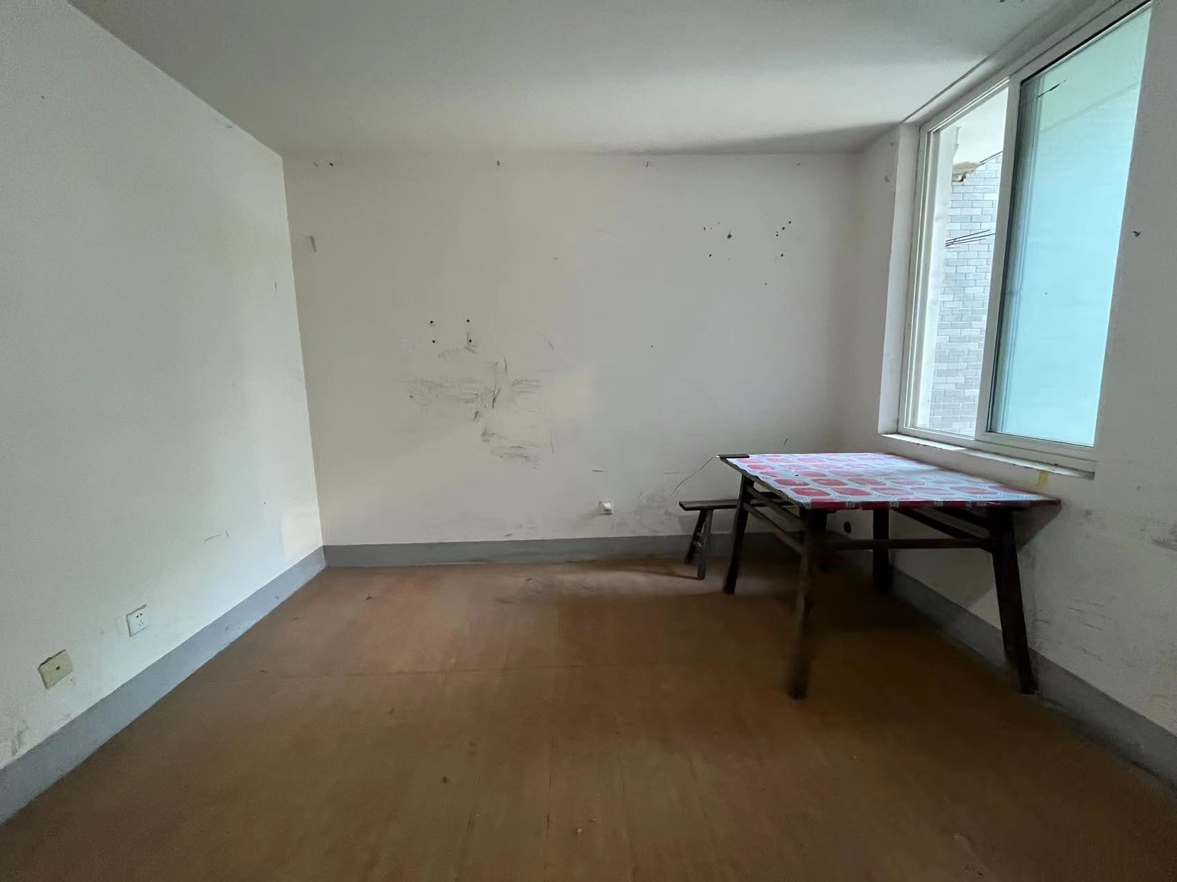 新港花苑 2室1厅1卫 85m&sup2;