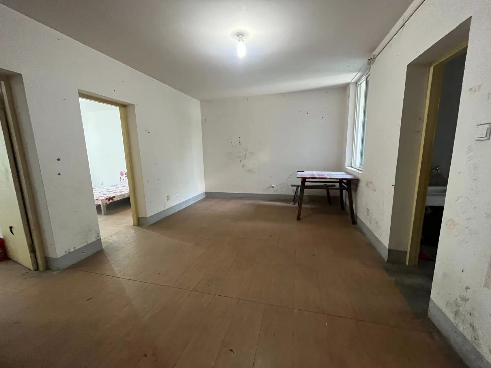 新港花苑 2室1厅1卫 85m&sup2;
