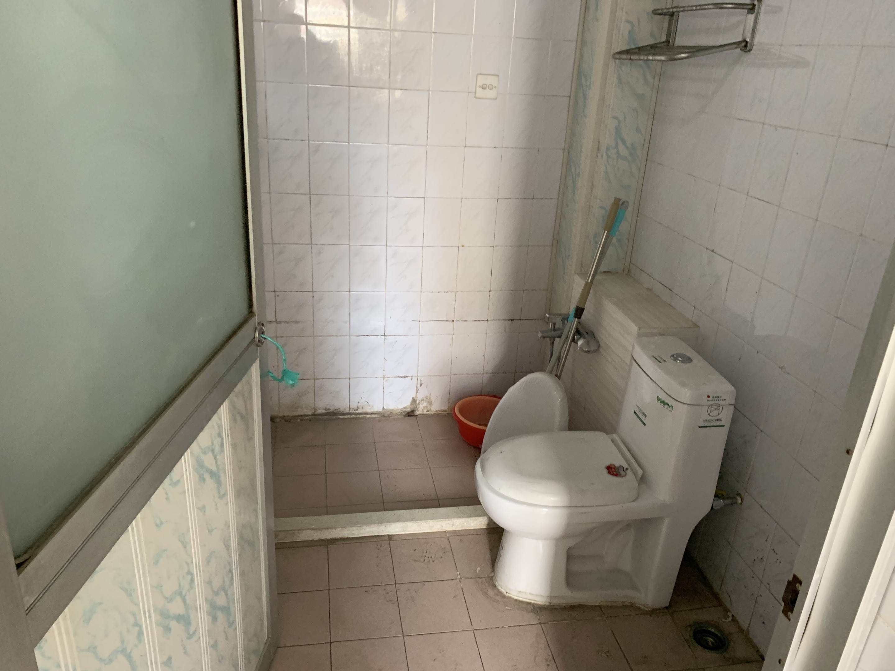 虹桥北村东区 3室2厅1卫 130m&sup2;