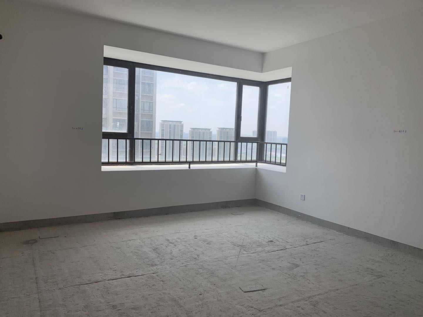 南山湖一号 5室2厅3卫 247m²