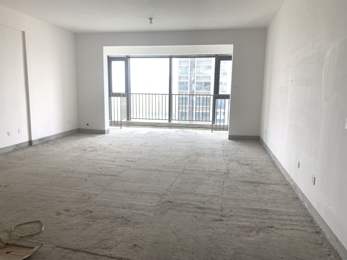 南山湖一号 5室2厅3卫 247m&sup2;